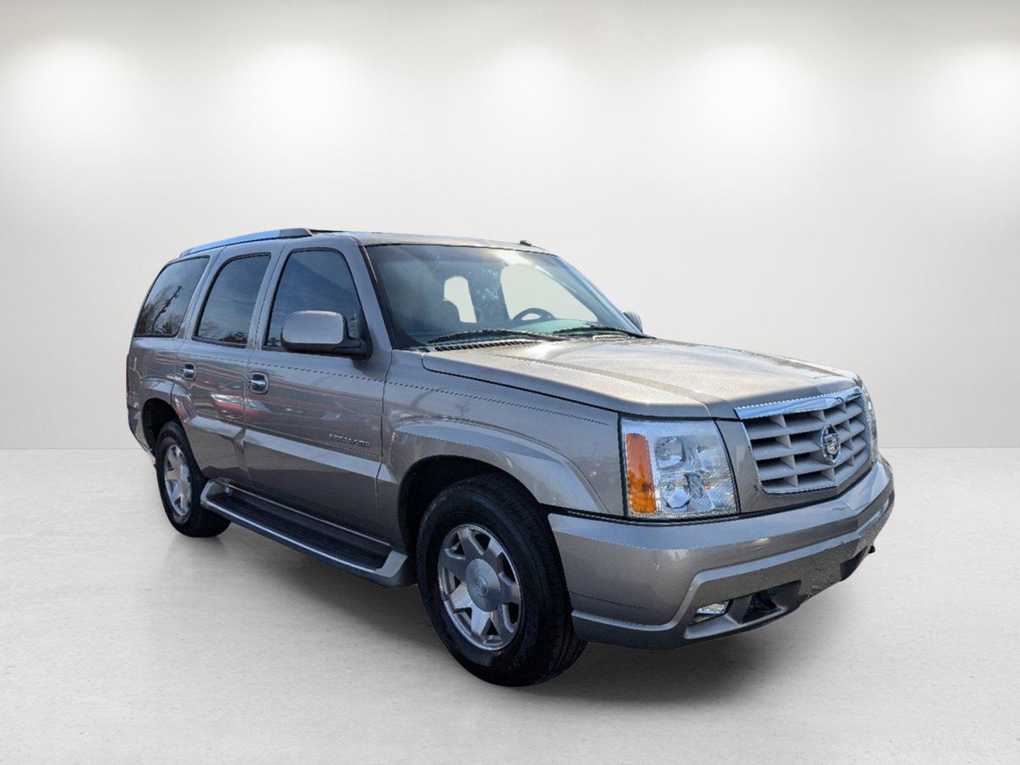 2003 /Shale Cadillac Escalade (1GYEC63T13R) with an Gas V8 5.3L/325 engine, 4-Speed Automatic w/OD transmission, located at 3959 U.S. 80 W, Phenix City, AL, 36870, (334) 297-4885, 32.469296, -85.135185 - 2003 Cadillac Escalade - Photo#2