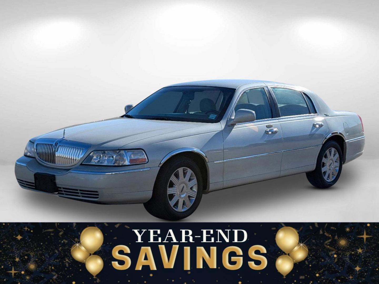 2005 Lincoln Town Car Signature Limited (1LNHM82W85Y) with an Gas V8 4.6L/281 engine, 4-Speed Automatic w/OD transmission, located at 521 Old Farm Lane Rd, Prattville, AL, 36066, (334) 325-1505, 32.482460, -86.416367 - 2005 Lincoln Town Car Signature Limited - Photo#0