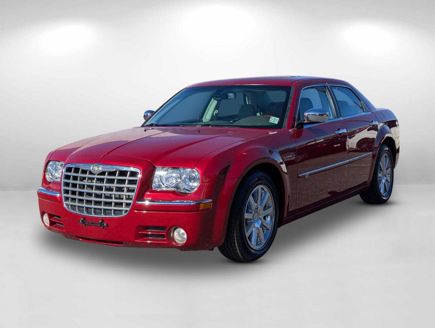 2008 /Dk Khaki/Lt Gray Chrysler 300 C Hemi (2C3KA63H98H) with an Gas V8 5.7L/345 engine, 5-Speed Automatic transmission, located at 3959 U.S. 80 W, Phenix City, AL, 36870, (334) 297-4885, 32.469296, -85.135185 - 2008 Chrysler 300 C Hemi - Photo#3