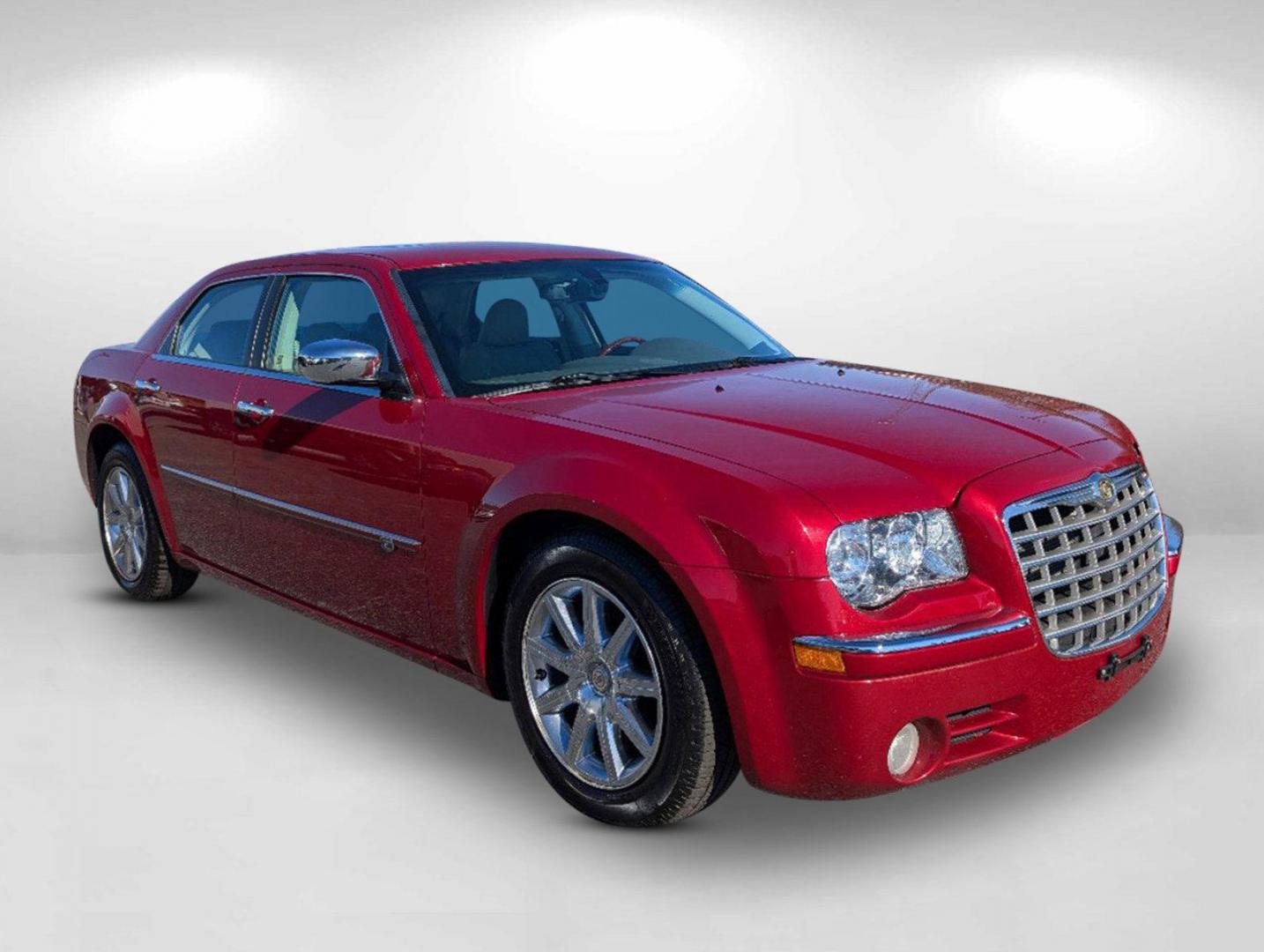 2008 /Dk Khaki/Lt Gray Chrysler 300 C Hemi (2C3KA63H98H) with an Gas V8 5.7L/345 engine, 5-Speed Automatic transmission, located at 3959 U.S. 80 W, Phenix City, AL, 36870, (334) 297-4885, 32.469296, -85.135185 - 2008 Chrysler 300 C Hemi - Photo#5