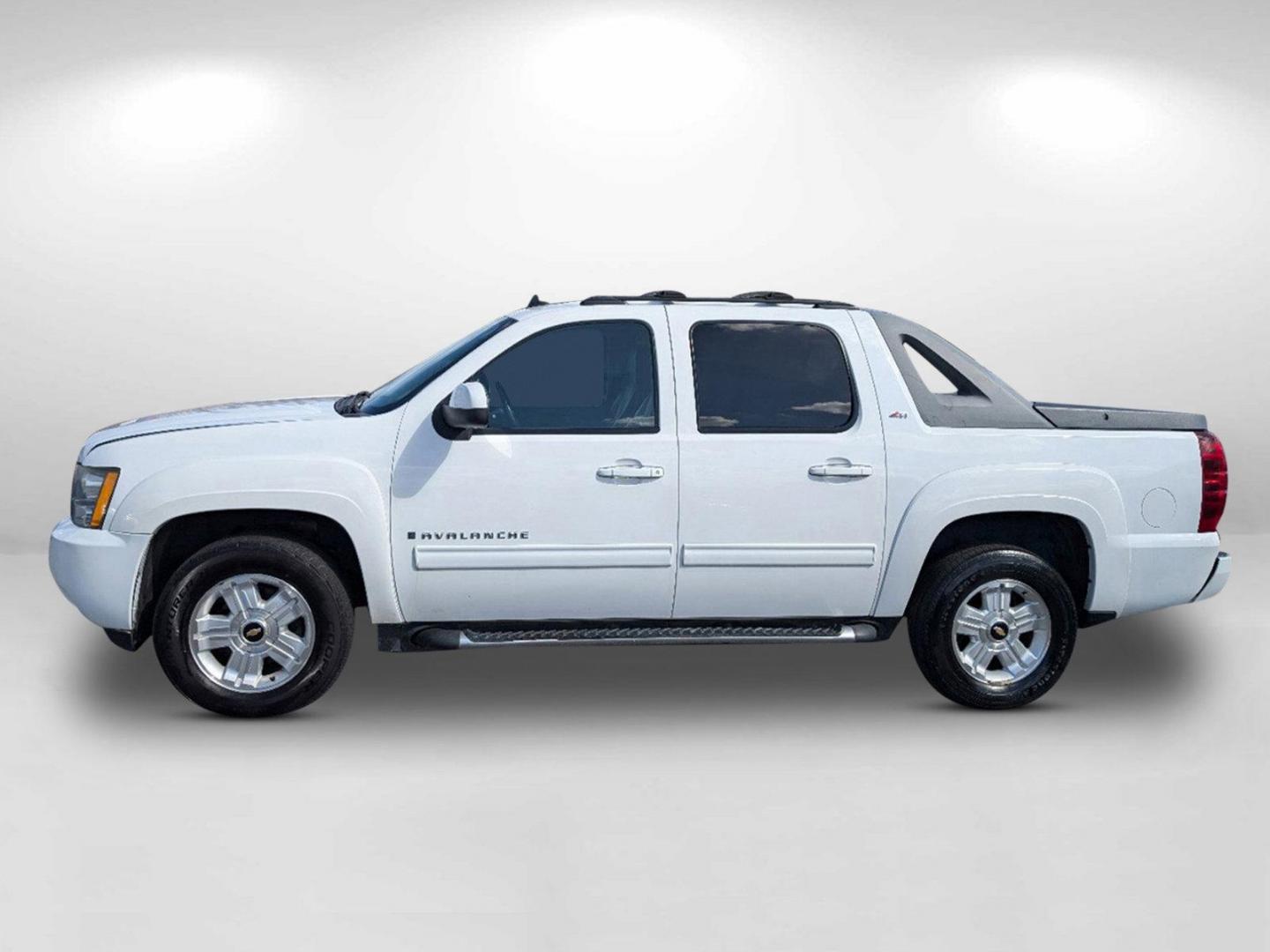 2009 Summit White /Ebony Chevrolet Avalanche LT w/2LT (3GNFK22039G) with an Gas/Ethanol V8 5.3L/325 engine, 6-Speed Automatic w/OD transmission, located at 5115 14th Ave., Columbus, GA, 31904, (706) 323-0345, 32.511494, -84.971046 - 2009 Chevrolet Avalanche LT w/2LT - Photo#7