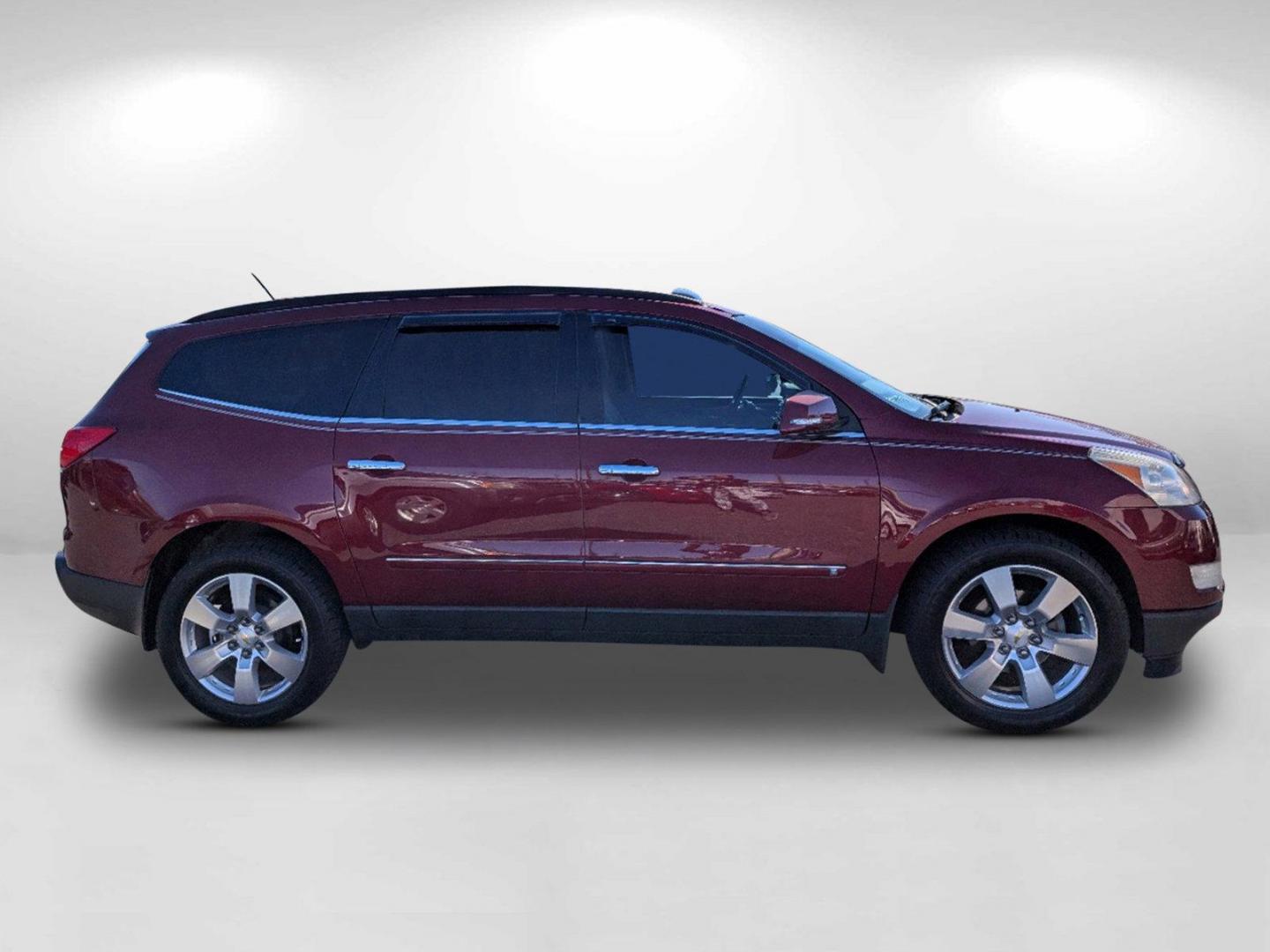 2009 /Cashmere/Ebony Chevrolet Traverse LTZ (1GNER33DX9S) with an Gas V6 3.6L/220 engine, 6-Speed Automatic transmission, located at 3959 U.S. 80 W, Phenix City, AL, 36870, (334) 297-4885, 32.469296, -85.135185 - 2009 Chevrolet Traverse LTZ - Photo#7