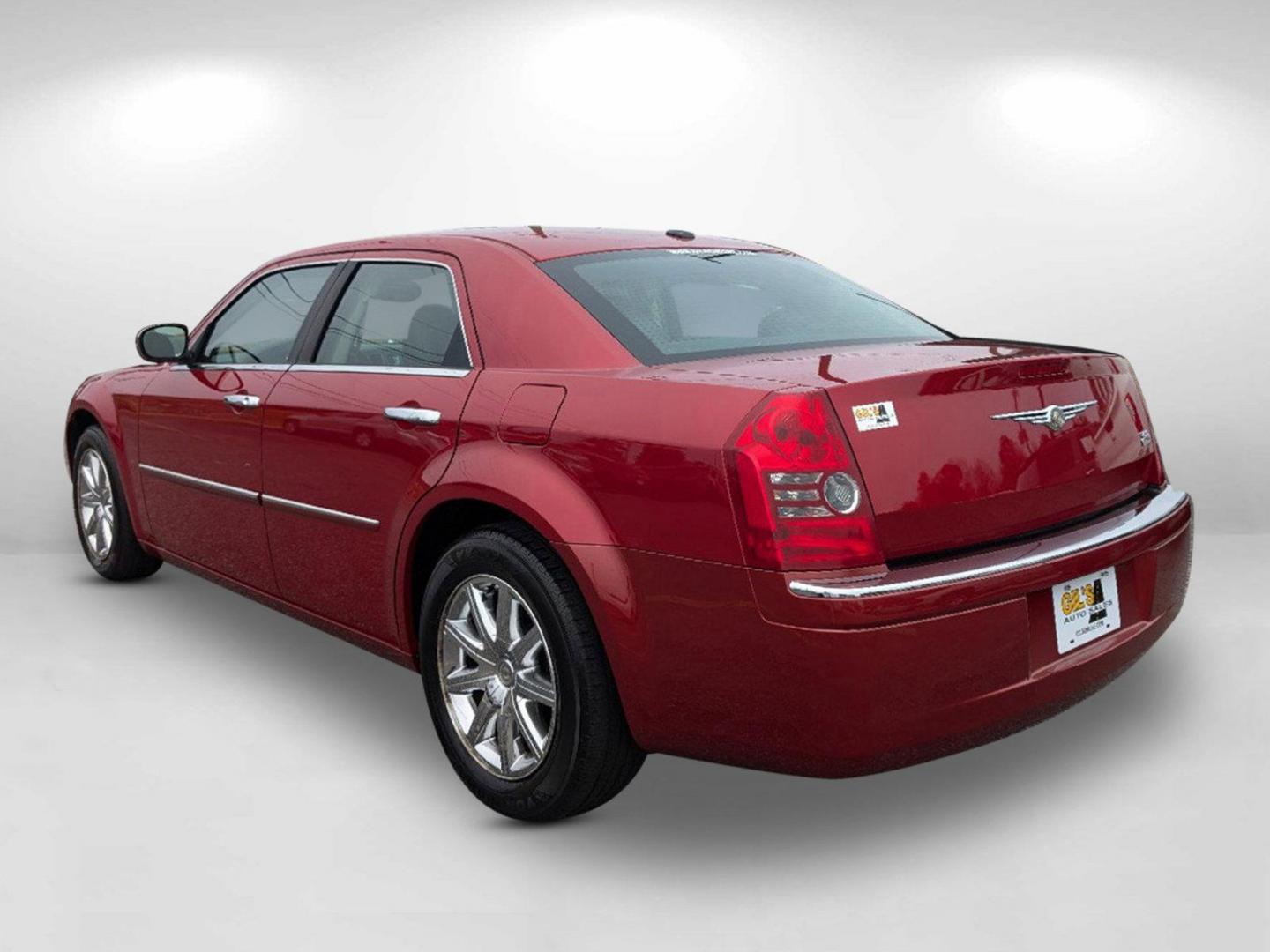 2009 /Dark slate gray Chrysler 300 Limited (2C3KA33V29H) with an Gas V6 3.5L/214 engine, 4-Speed Automatic transmission, located at 3959 U.S. 80 W, Phenix City, AL, 36870, (334) 297-4885, 32.469296, -85.135185 - 2009 Chrysler 300 Limited - Photo#6