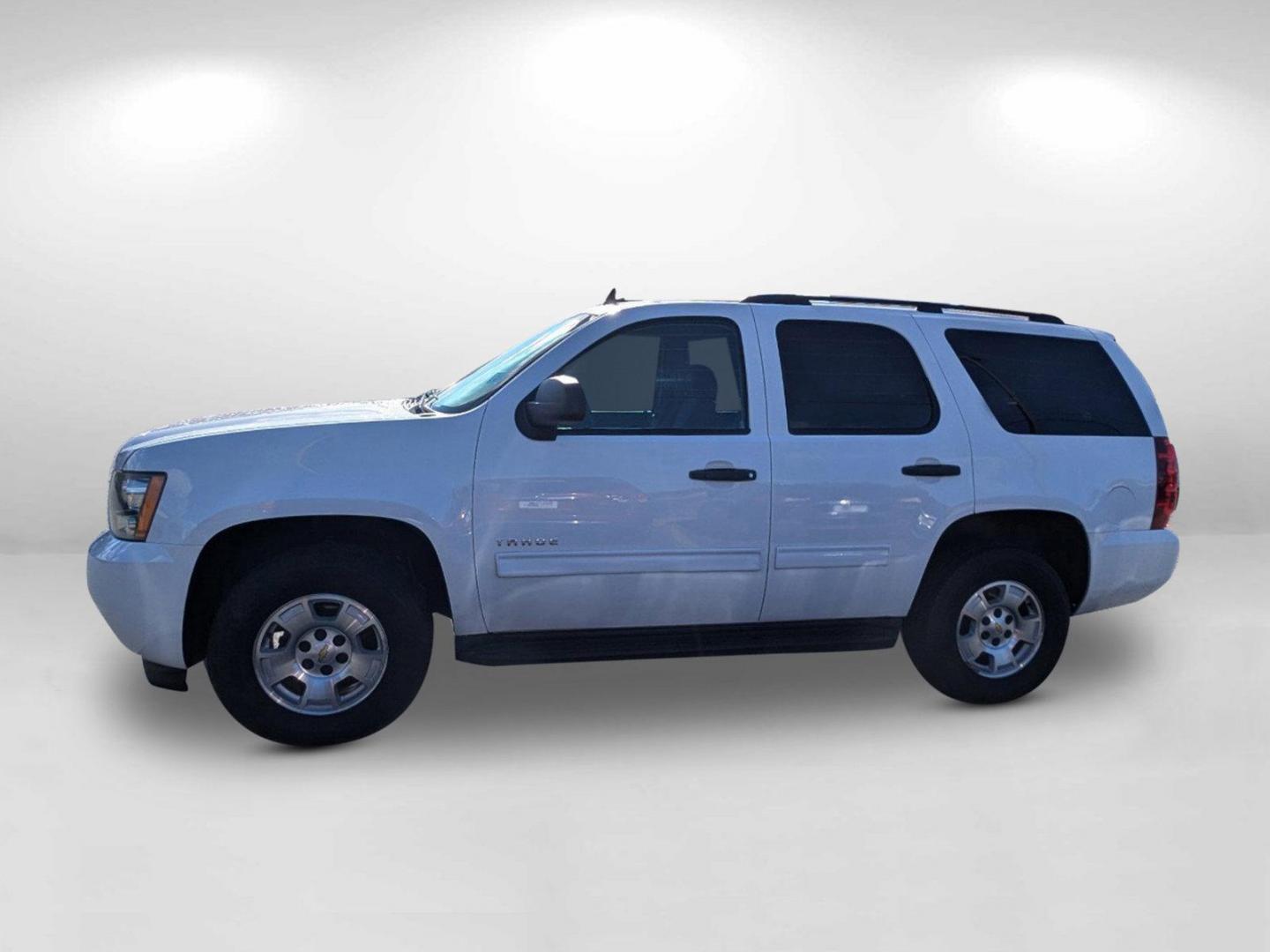 2010 /Ebony Chevrolet Tahoe LS (1GNUKAE0XAR) with an Gas/Ethanol V8 5.3L/323 engine, 6-Speed Automatic w/OD transmission, located at 7000 Northlake Connector, Columbus, GA, 31904, (706) 987-8085, 32.524975, -84.978134 - 2010 Chevrolet Tahoe LS - Photo#7