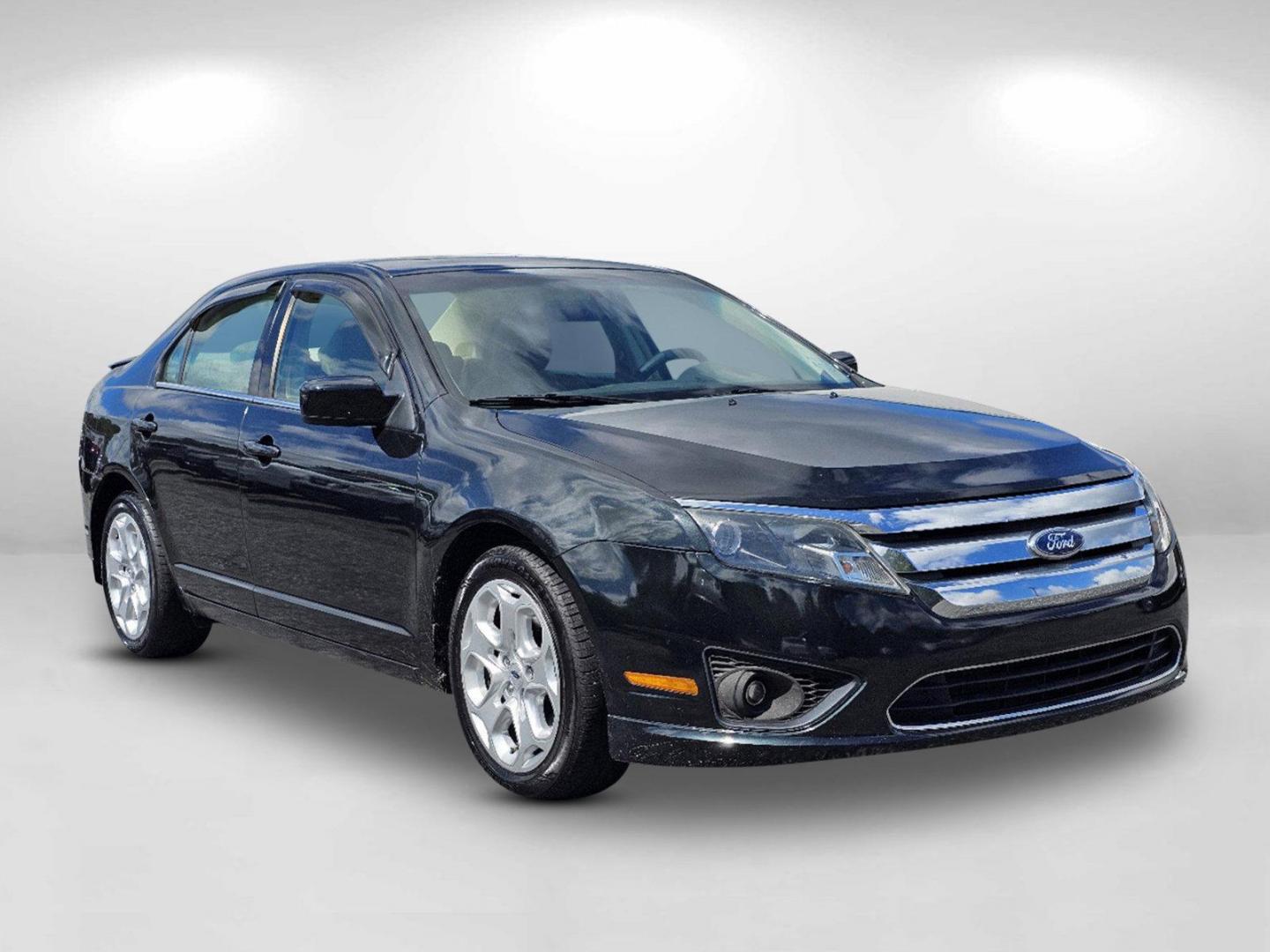 2010 Sterling Gray Metallic /Medium Light Stone Ford Fusion SE (3FAHP0HA4AR) with an Gas I4 2.5L/152 engine, located at 1430 Gateway Drive, Opelika, AL, 36801, (334) 239-0944, 32.637871, -85.409790 - 2010 Ford Fusion SE - Photo#2