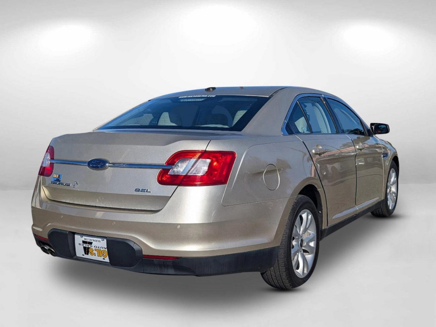 2010 Ford Taurus SEL (1FAHP2EW1AG) with an Gas V6 3.5L/213 engine, 6-Speed SelectShift Automatic w/OD transmission, located at 3959 U.S. 80 W, Phenix City, AL, 36870, (334) 297-4885, 32.469296, -85.135185 - 2010 Ford Taurus SEL - Photo#4