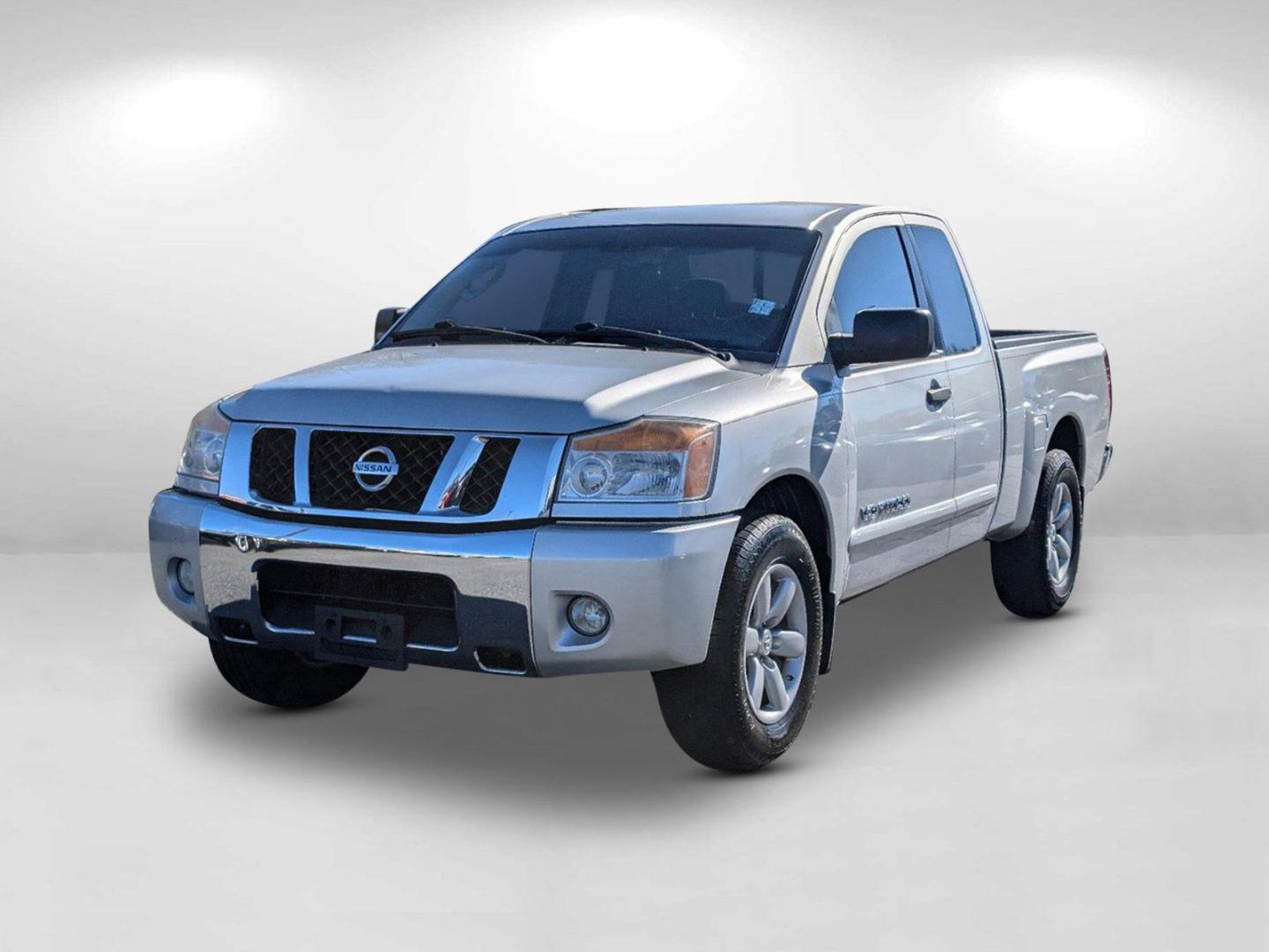 2010 /Charcoal Nissan Titan SE (1N6BA0CA0AN) with an Gas/Ethanol V8 5.6L/ engine, 5-Speed Automatic w/OD transmission, located at 3959 U.S. 80 W, Phenix City, AL, 36870, (334) 297-4885, 32.469296, -85.135185 - 2010 Nissan Titan SE - Photo#2