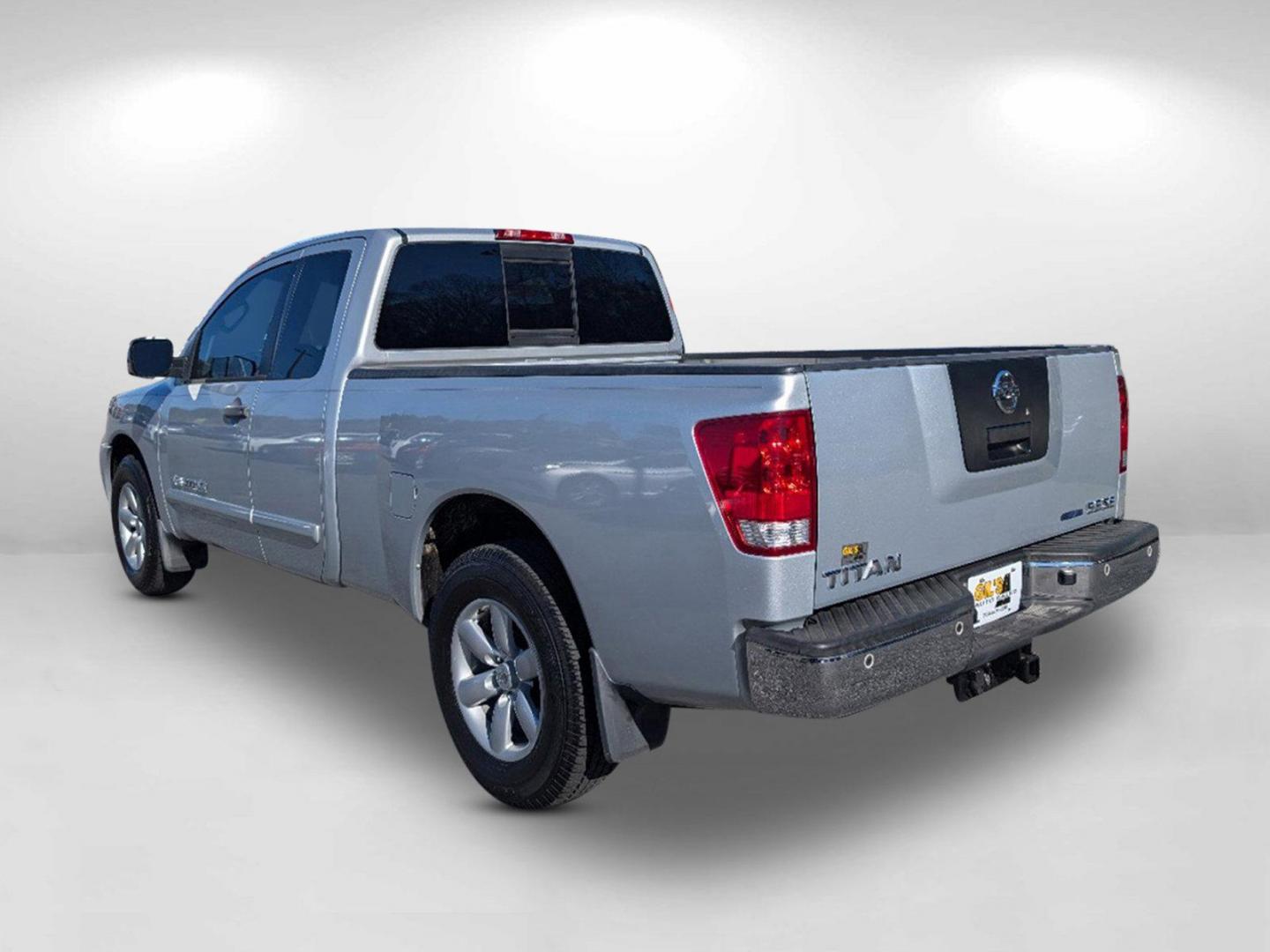 2010 /Charcoal Nissan Titan SE (1N6BA0CA0AN) with an Gas/Ethanol V8 5.6L/ engine, 5-Speed Automatic w/OD transmission, located at 3959 U.S. 80 W, Phenix City, AL, 36870, (334) 297-4885, 32.469296, -85.135185 - 2010 Nissan Titan SE - Photo#8