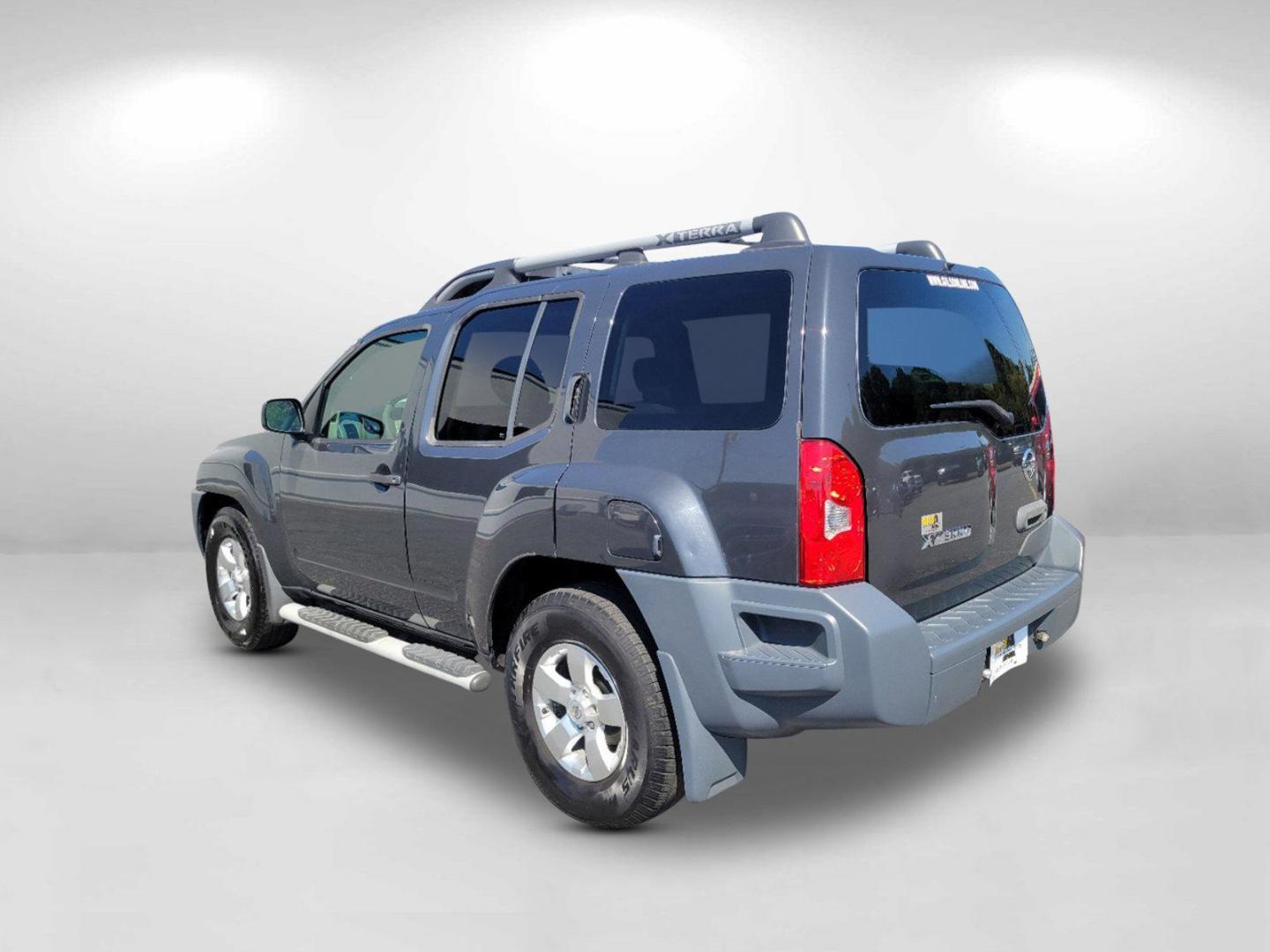 2010 Night Armor Pearl /Gray Nissan Xterra S (5N1AN0NU1AC) with an Gas V6 4.0L/ engine, 5-Speed Automatic w/OD transmission, located at 1430 Gateway Drive, Opelika, AL, 36801, (334) 239-0944, 32.637871, -85.409790 - 2010 Nissan Xterra S - Photo#6