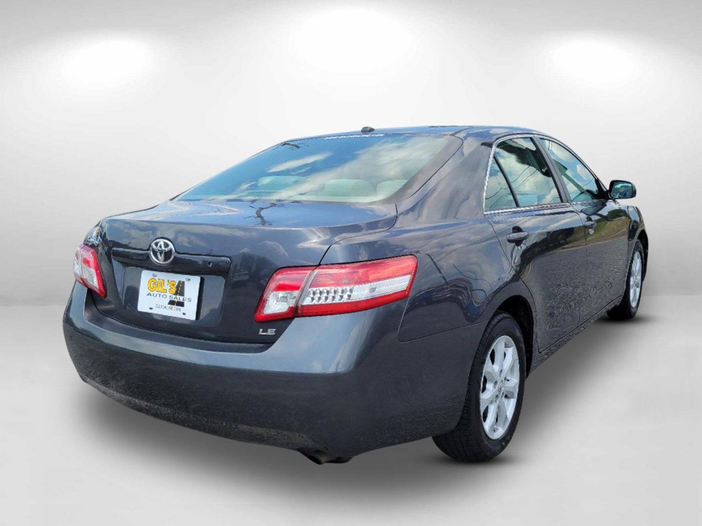 2010 Gray Toyota Camry LE (4T1BF3EK3AU) with an Gas I4 2.5L/152 engine, 6-Speed Automatic w/OD transmission, located at 7000 Northlake Connector, Columbus, GA, 31904, (706) 987-8085, 32.524975, -84.978134 - 2010 Toyota Camry LE - Photo#4