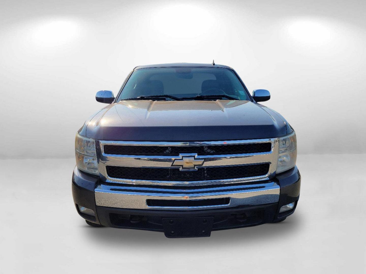 2011 Taupe Gray Metallic /Ebony Chevrolet Silverado 1500 LT (1GCRKSE30BZ) with an Gas/Ethanol V8 5.3L/323 engine, 6-Speed Automatic transmission, located at 5115 14th Ave., Columbus, GA, 31904, (706) 323-0345, 32.511494, -84.971046 - 2011 Chevrolet Silverado 1500 LT - Photo#1