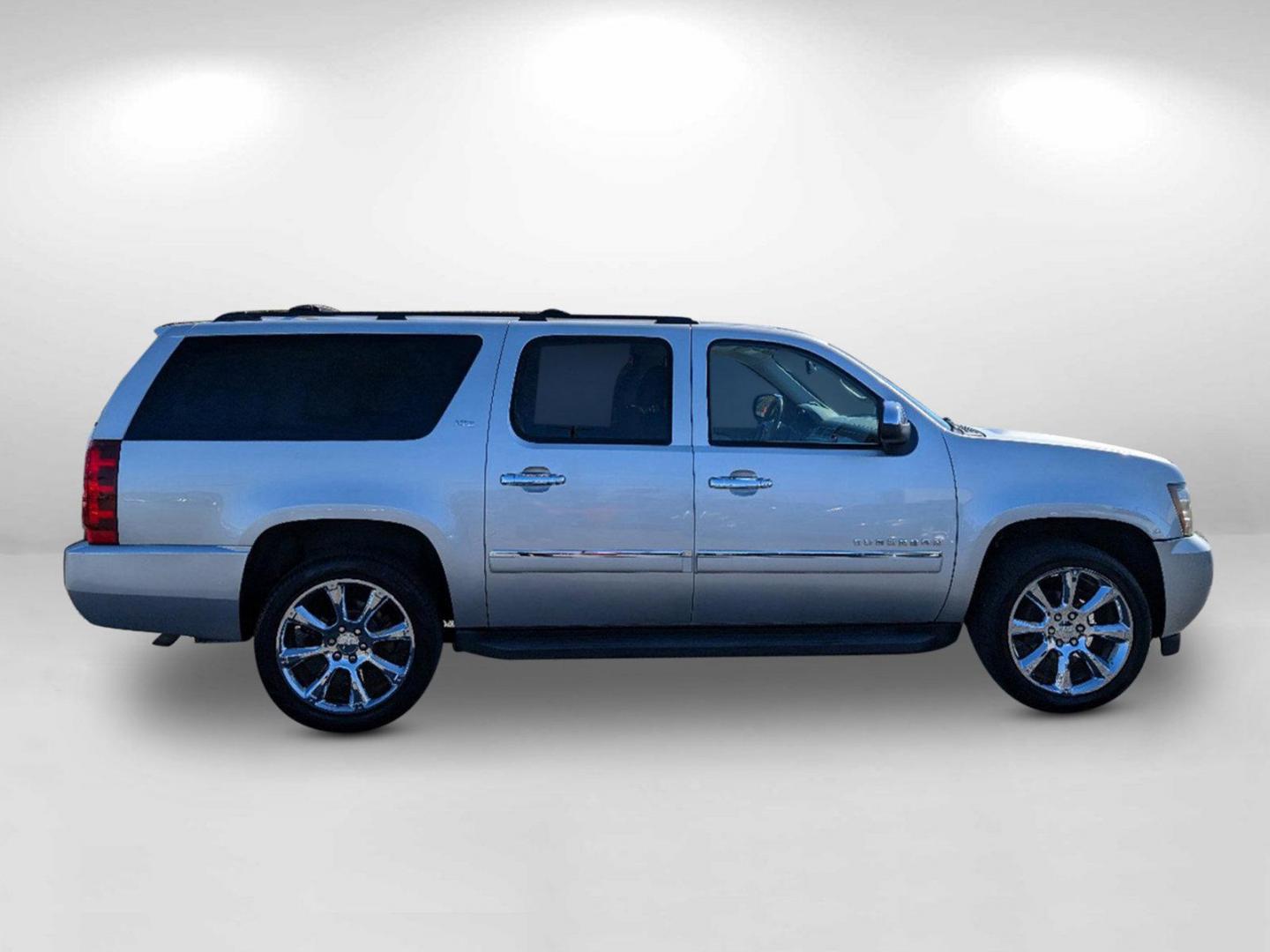 2011 /Light Titanium/Dark Titanium Chevrolet Suburban LTZ (1GNSKKE39BR) with an Gas/Ethanol V8 5.3L/323 engine, 6-Speed Automatic w/OD transmission, located at 3959 U.S. 80 W, Phenix City, AL, 36870, (334) 297-4885, 32.469296, -85.135185 - 2011 Chevrolet Suburban LTZ - Photo#3