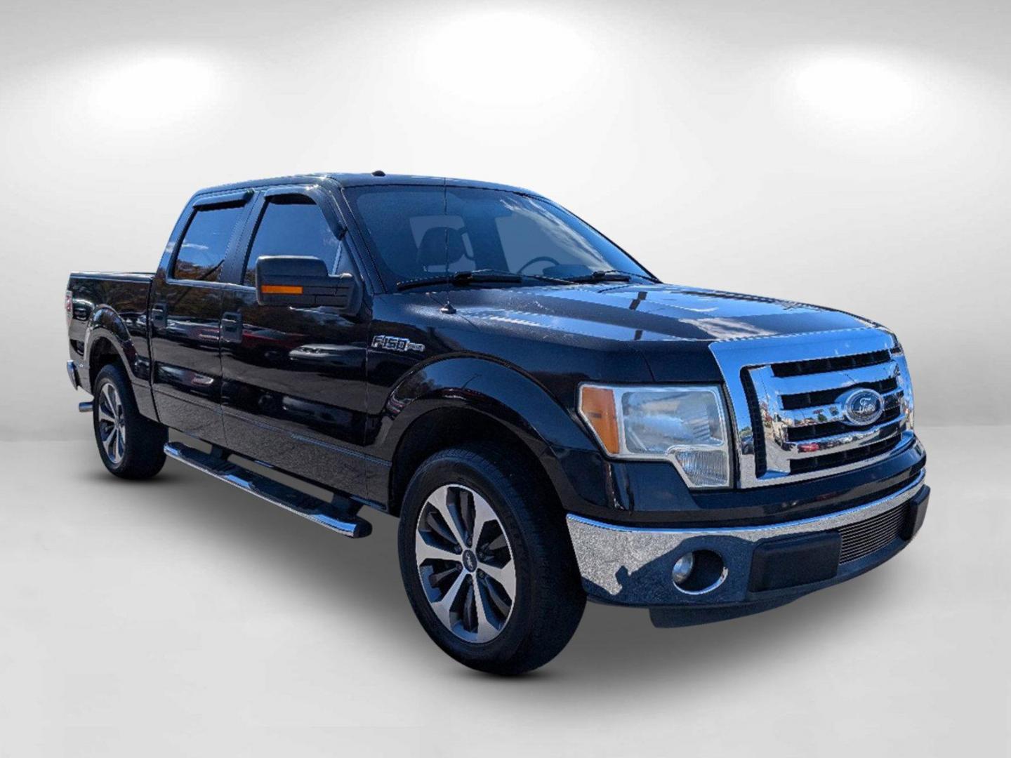 2011 Ford F-150 XLT (1FTEW1CM9BF) with an Gas/Ethanol V6 3.7/227 engine, 6-Speed Automatic transmission, located at 3959 U.S. 80 W, Phenix City, AL, 36870, (334) 297-4885, 32.469296, -85.135185 - 2011 Ford F-150 XLT - Photo#5