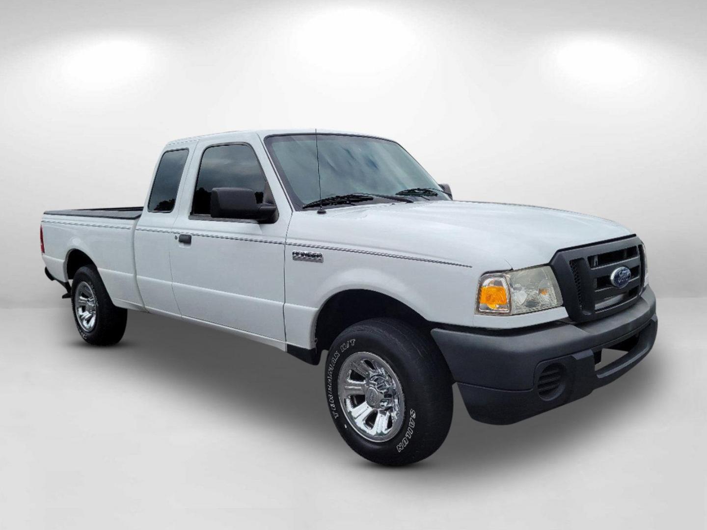 2011 White Ford Ranger XL (1FTKR1ED1BP) with an Gas I4 2.3L/140 engine, located at 1430 Gateway Drive, Opelika, AL, 36801, (334) 239-0944, 32.637871, -85.409790 - 2011 Ford Ranger XL - Photo#2