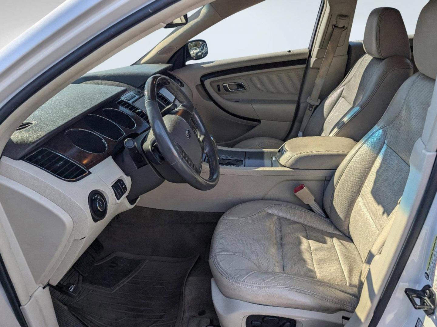 2011 Ford Taurus Limited (1FAHP2FW1BG) with an Gas V6 3.5L/213 engine, 6-Speed Automatic w/OD SelectShift transmission, located at 3959 U.S. 80 W, Phenix City, AL, 36870, (334) 297-4885, 32.469296, -85.135185 - 2011 Ford Taurus Limited - Photo#9