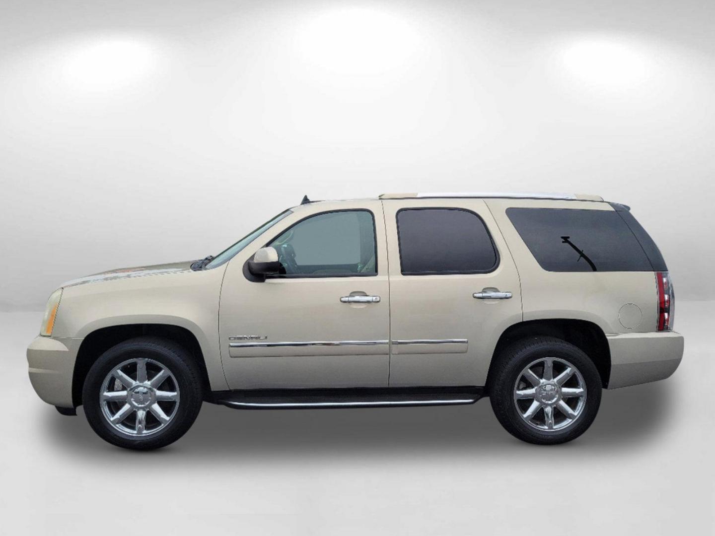 2011 Gold Mist Metallic /Cocoa/Light Cashmere GMC Yukon Denali (1GKS1EEF6BR) with an Gas/Ethanol V8 6.2L/378 engine, 6-Speed Automatic w/OD transmission, located at 5115 14th Ave., Columbus, GA, 31904, (706) 323-0345, 32.511494, -84.971046 - 2011 GMC Yukon Denali - Photo#7