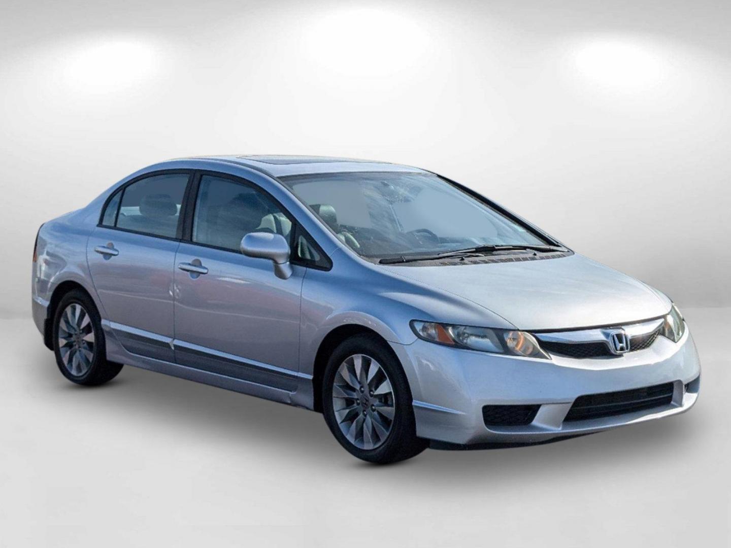 2011 Silver Honda Civic Sdn EX-L (2HGFA1F94BH) with an Gas I4 1.8L/110 engine, 5-Speed Automatic transmission, located at 521 Old Farm Lane Rd, Prattville, AL, 36066, (334) 325-1505, 32.482460, -86.416367 - 2011 Honda Civic Sdn EX-L - Photo#2