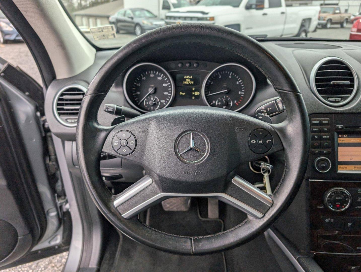 2011 Mercedes-Benz M-Class ML 350 (4JGBB5GBXBA) with an Gas V6 3.5L/213 engine, 7-Speed Automatic transmission, located at 3959 U.S. 80 W, Phenix City, AL, 36870, (334) 297-4885, 32.469296, -85.135185 - 2011 Mercedes-Benz M-Class ML 350 - Photo#15