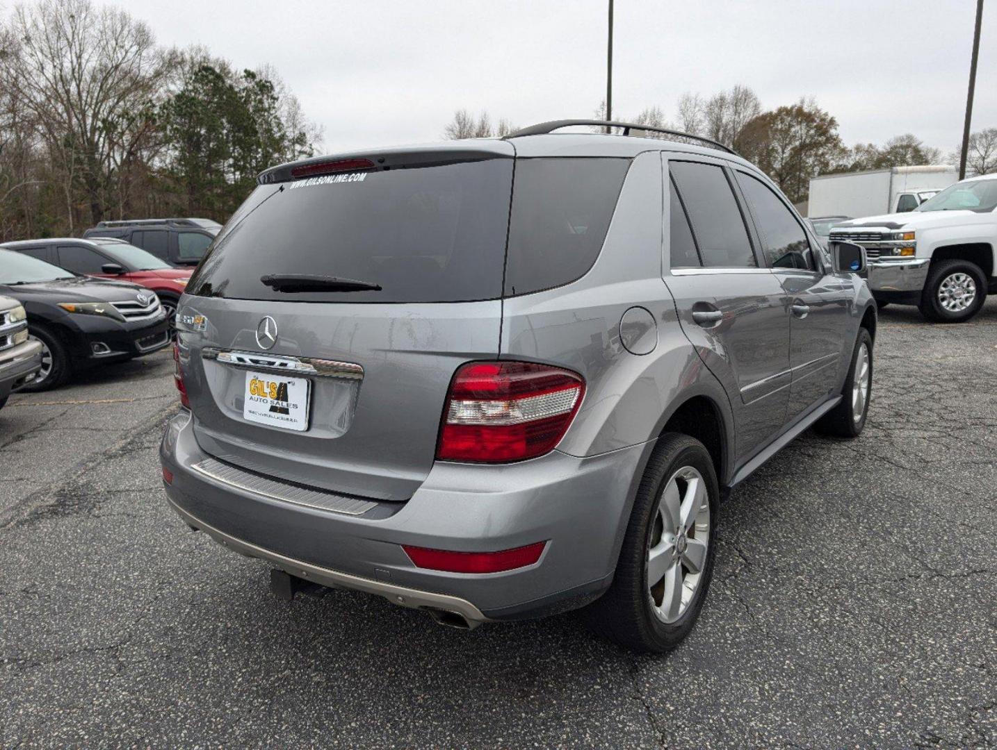 2011 Mercedes-Benz M-Class ML 350 (4JGBB5GBXBA) with an Gas V6 3.5L/213 engine, 7-Speed Automatic transmission, located at 3959 U.S. 80 W, Phenix City, AL, 36870, (334) 297-4885, 32.469296, -85.135185 - 2011 Mercedes-Benz M-Class ML 350 - Photo#4