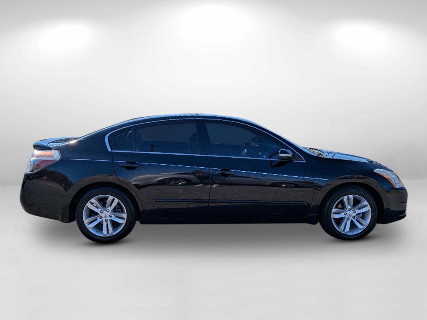 2011 /Charcoal Nissan Altima 3.5 SR (1N4BL2AP0BN) with an Gas V6 3.5L/ engine, 1-Speed Continuously Variable transmission, located at 5115 14th Ave., Columbus, GA, 31904, (706) 323-0345, 32.511494, -84.971046 - 2011 Nissan Altima 3.5 SR - Photo#3