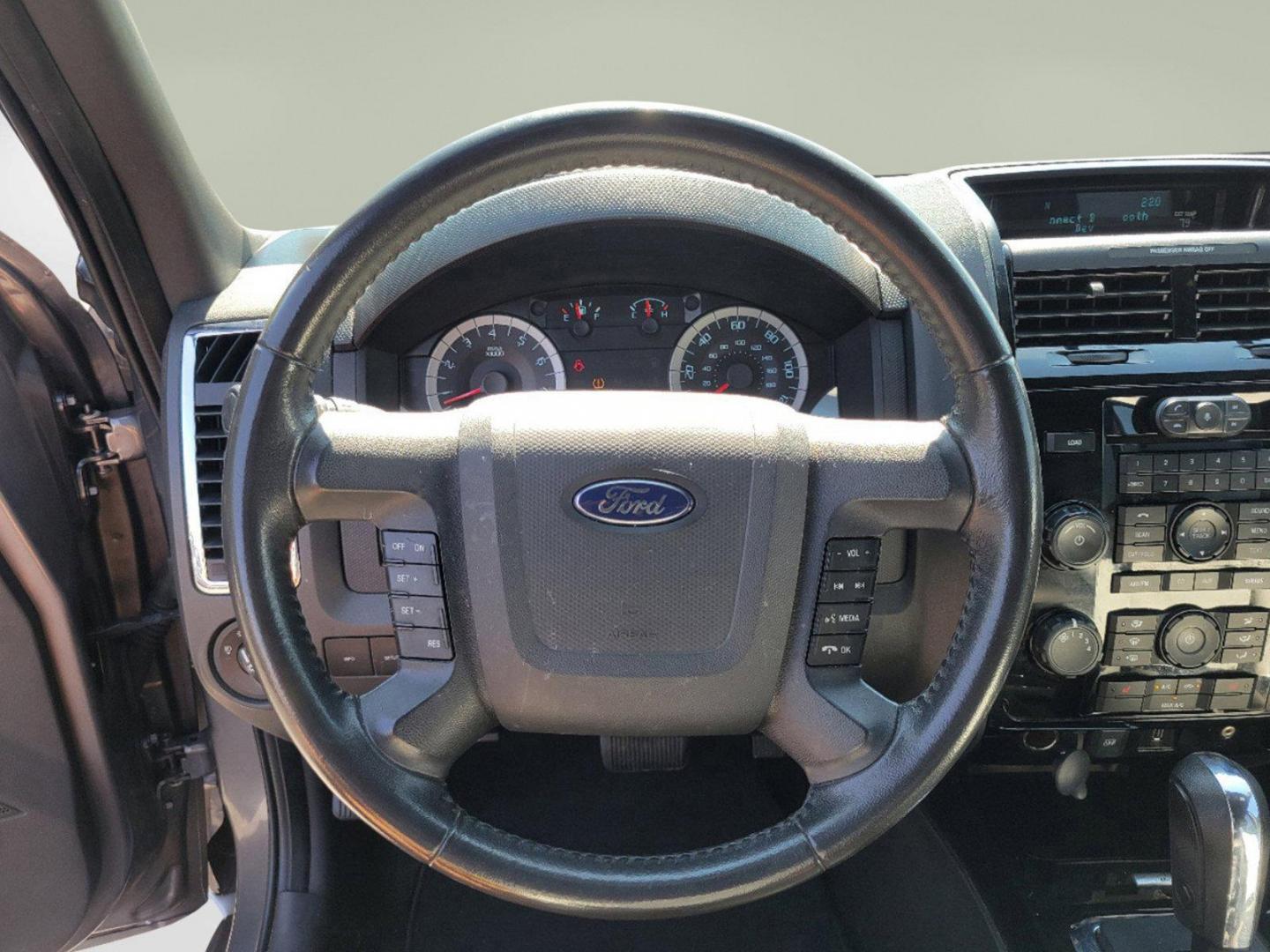 2012 Gray Ford Escape XLT (1FMCU0DGXCK) with an Gas/Ethanol V6 3.0L/181 engine, 6-Speed Automatic transmission, located at 7000 Northlake Connector, Columbus, GA, 31904, (706) 987-8085, 32.524975, -84.978134 - 2012 Ford Escape XLT - Photo#12