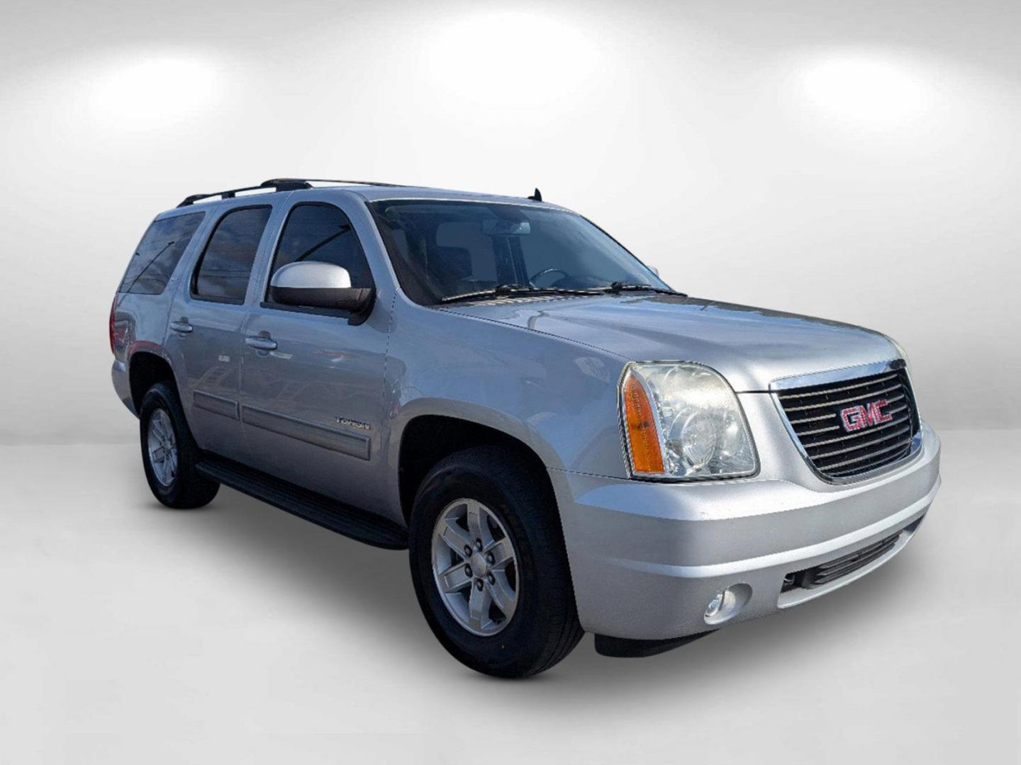 2012 /Ebony GMC Yukon SLT (1GKS1CE09CR) with an Gas/Ethanol V8 5.3L/323 engine, 6-Speed Automatic w/OD transmission, located at 5115 14th Ave., Columbus, GA, 31904, (706) 323-0345, 32.511494, -84.971046 - 2012 GMC Yukon SLT - Photo#2