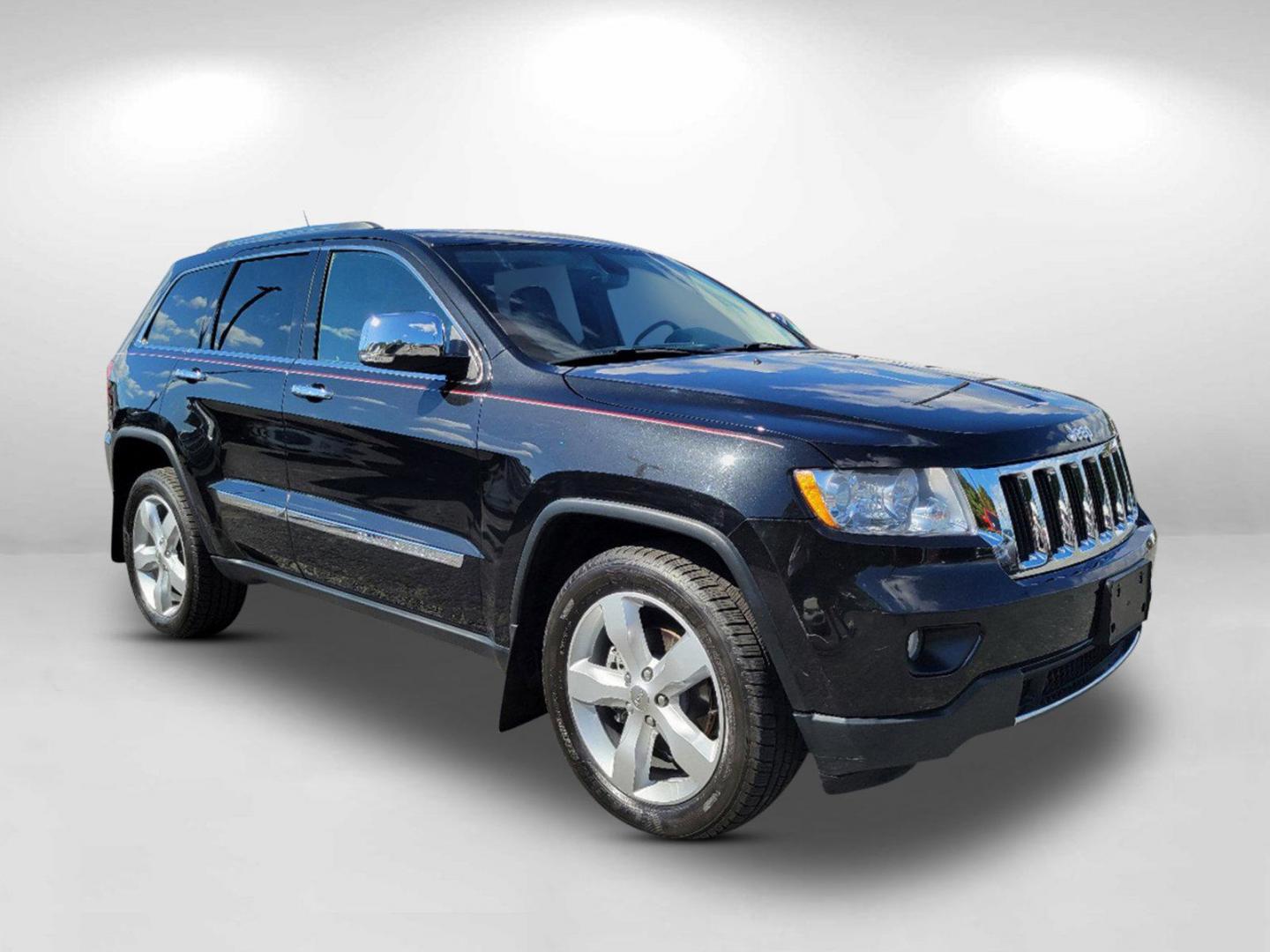 2012 Brilliant Black Crystal Pearl /Black Jeep Grand Cherokee Limited (1C4RJFBGXCC) with an Gas/Ethanol V6 3.6L/220 engine, 5-Speed Automatic transmission, located at 1430 Gateway Drive, Opelika, AL, 36801, (334) 239-0944, 32.637871, -85.409790 - 2012 Jeep Grand Cherokee Limited - Photo#2