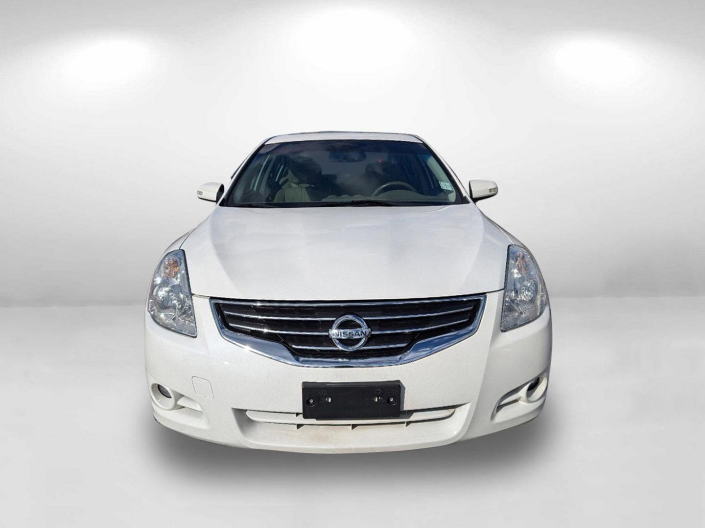 2012 /Blonde Nissan Altima 3.5 SR (1N4BL2AP4CC) with an Gas V6 3.5L/ engine, 1-Speed Continuously Variable Ratio transmission, located at 7000 Northlake Connector, Columbus, GA, 31904, (706) 987-8085, 32.524975, -84.978134 - 2012 Nissan Altima 3.5 SR - Photo#1