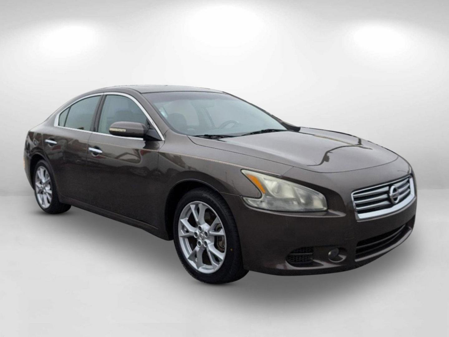 2012 /Charcoal Nissan Maxima 3.5 SV (1N4AA5AP2CC) with an Gas V6 3.5L/ engine, 1-Speed Continuously Variable transmission, located at 3959 U.S. 80 W, Phenix City, AL, 36870, (334) 297-4885, 32.469296, -85.135185 - 2012 Nissan Maxima 3.5 SV - Photo#2