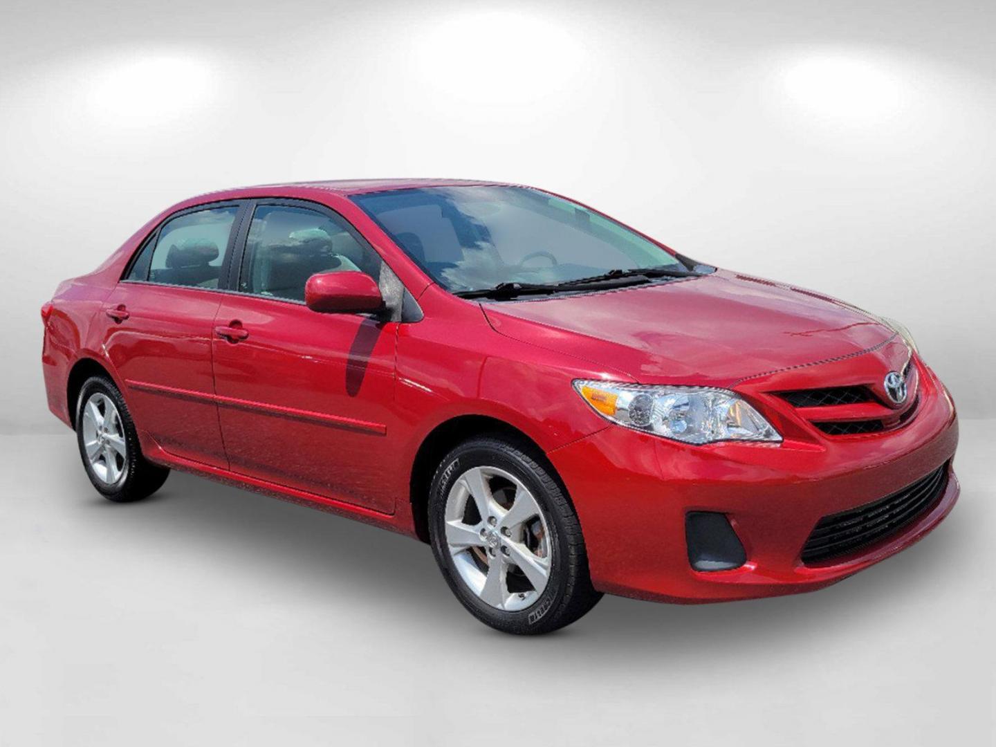 2012 Red Toyota Corolla LE (2T1BU4EE3CC) with an Gas I4 1.8L/110 engine, 4-Speed Automatic transmission, located at 521 Old Farm Lane Rd, Prattville, AL, 36066, (334) 325-1505, 32.482460, -86.416367 - 2012 Toyota Corolla LE - Photo#2