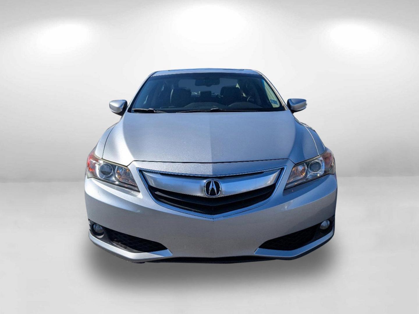 2013 Acura ILX Tech Pkg (19VDE1F74DE) with an Gas I4 2.0L/122 engine, 5-Speed Automatic w/Manual Shift transmission, located at 3959 U.S. 80 W, Phenix City, AL, 36870, (334) 297-4885, 32.469296, -85.135185 - 2013 Acura ILX Tech Pkg - Photo#1