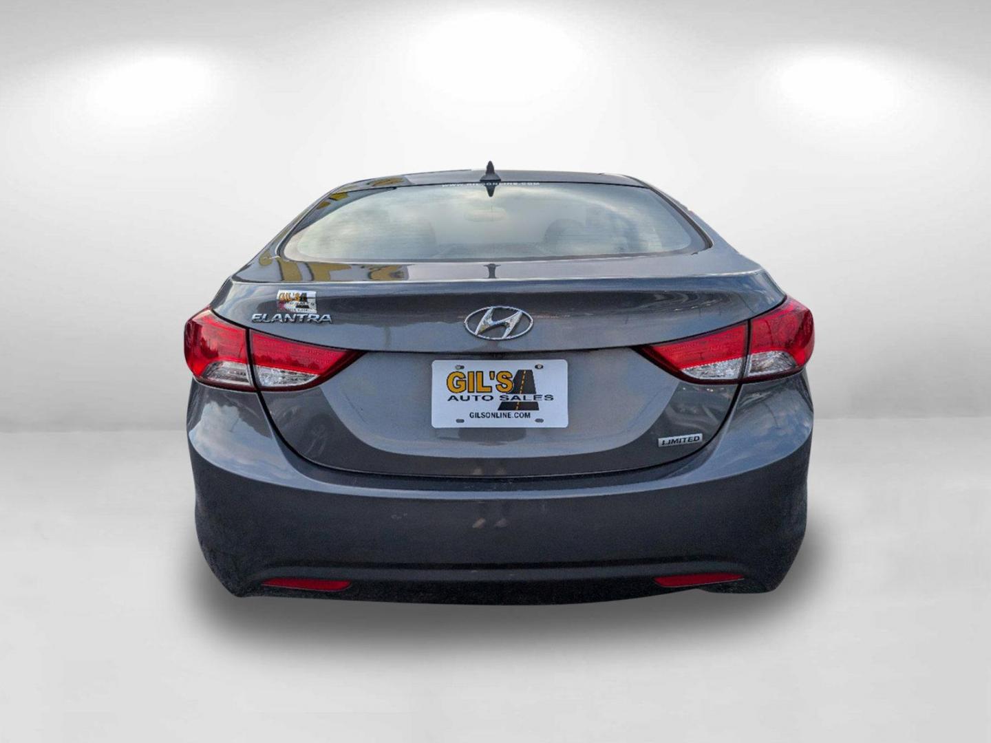 2013 /Gray Hyundai Elantra Limited (5NPDH4AE3DH) with an Gas I4 1.8L/110 engine, 6-Speed Automatic w/Manual Shift transmission, located at 7000 Northlake Connector, Columbus, GA, 31904, (706) 987-8085, 32.524975, -84.978134 - 2013 Hyundai Elantra Limited - Photo#5