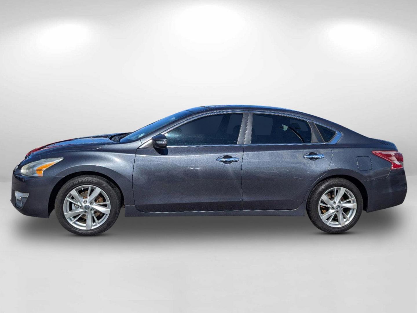 2013 /Charcoal Nissan Altima 2.5 SL (1N4AL3AP3DN) with an Gas I4 2.5L/152 engine, 1-Speed Continuously Variable Ratio transmission, located at 7000 Northlake Connector, Columbus, GA, 31904, (706) 987-8085, 32.524975, -84.978134 - 2013 Nissan Altima 2.5 SL - Photo#7