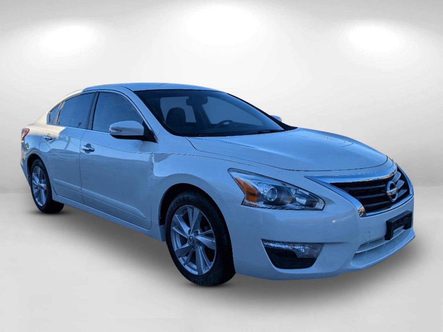 2013 /Beige Nissan Altima 2.5 SV (1N4AL3AP8DC) with an Gas I4 2.5L/152 engine, 1-Speed Continuously Variable Ratio transmission, located at 804 22nd Ave, Phenix City, AL, 36870, (334) 297-1860, 32.484749, -85.024475 - 2013 Nissan Altima 2.5 SV - Photo#2