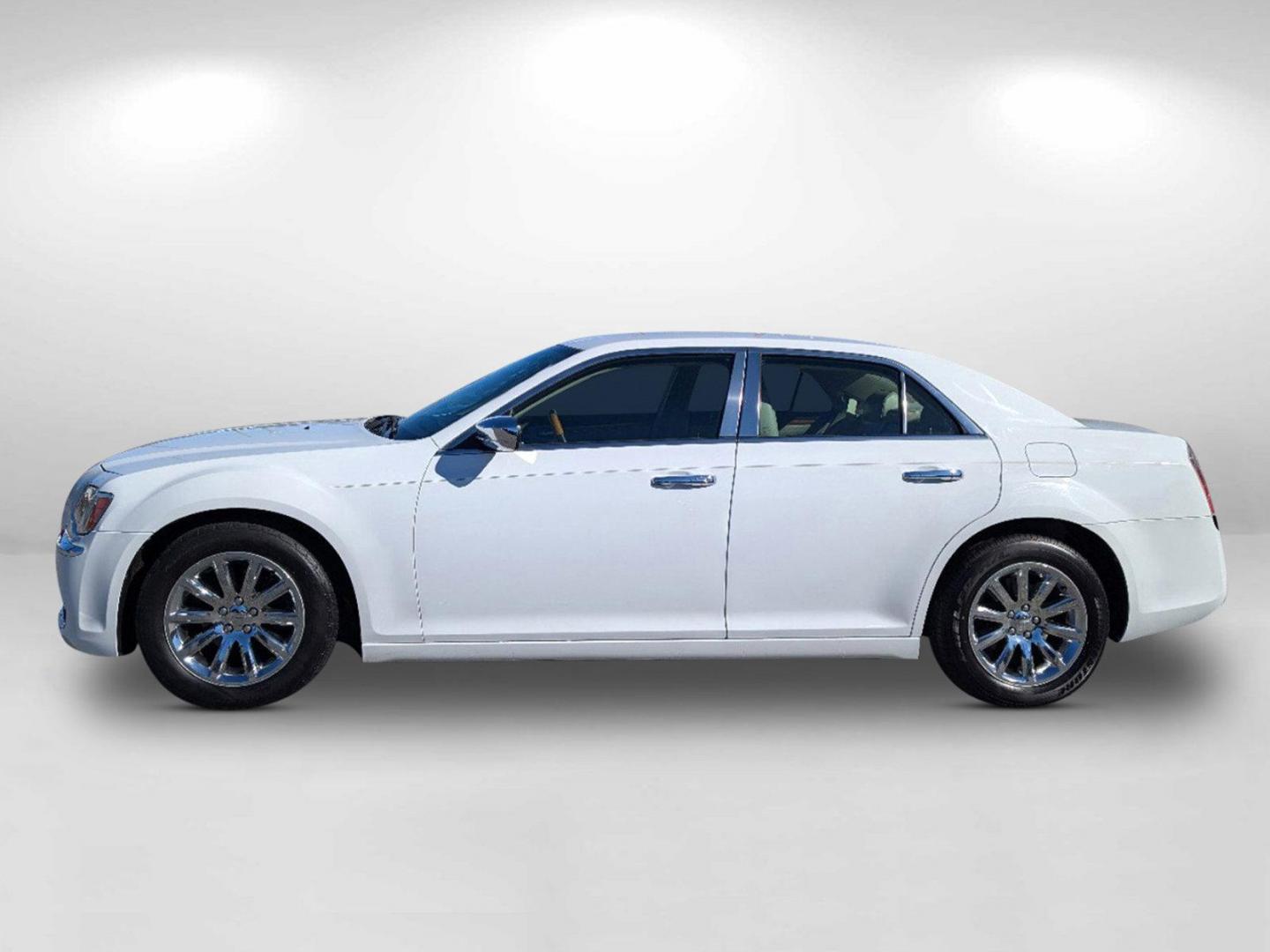 2014 /Lt Frost/Dk Frost Beige Chrysler 300 300C (2C3CCAEG5EH) with an Regular Unleaded V-6 3.6 L/220 engine, 8-Speed Automatic w/OD transmission, located at 3959 U.S. 80 W, Phenix City, AL, 36870, (334) 297-4885, 32.469296, -85.135185 - 2014 Chrysler 300 300C - Photo#7