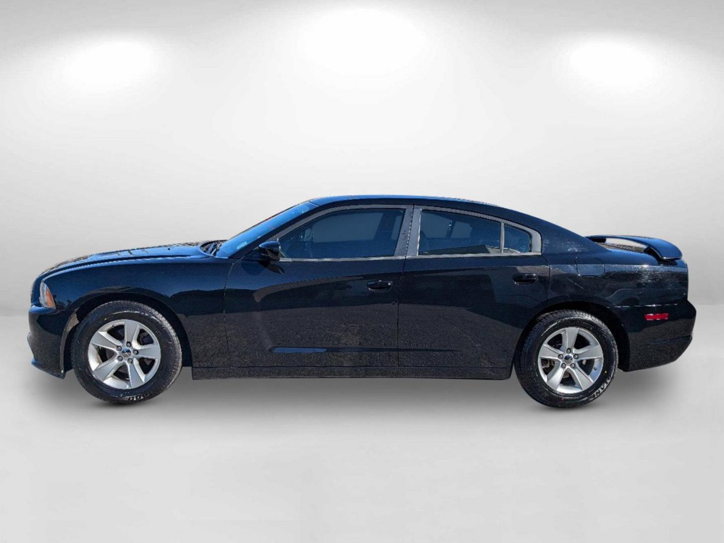 2014 /Black Dodge Charger SE (2C3CDXBG1EH) with an Regular Unleaded V-6 3.6 L/220 engine, 5-Speed Automatic w/OD transmission, located at 3959 U.S. 80 W, Phenix City, AL, 36870, (334) 297-4885, 32.469296, -85.135185 - 2014 Dodge Charger SE - Photo#9