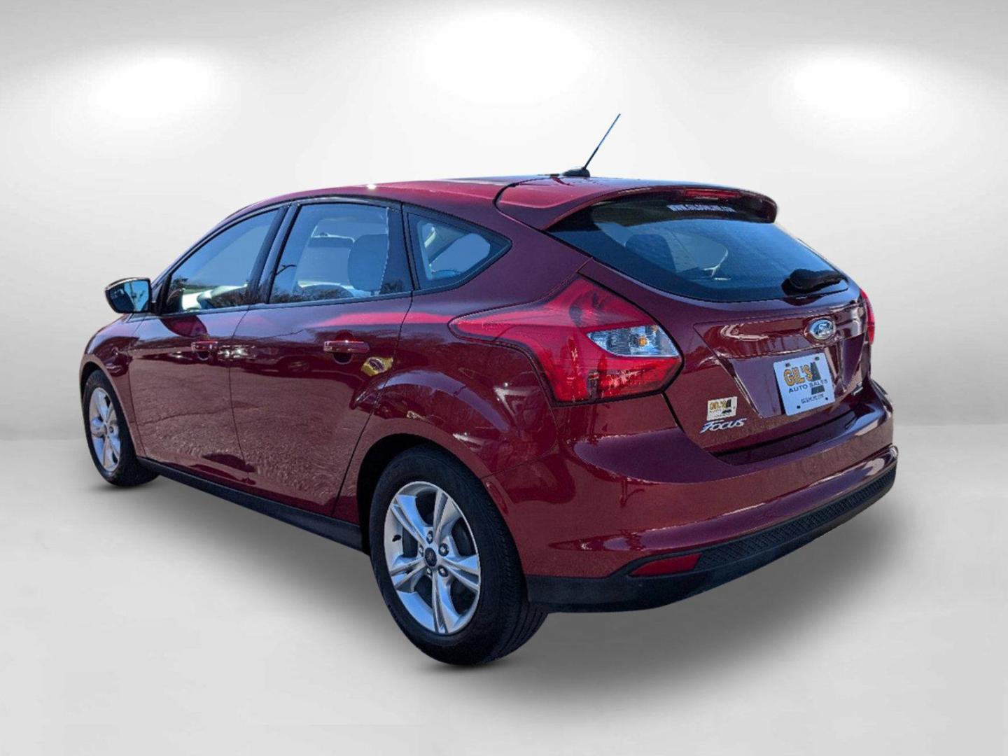 2014 Ford Focus SE (1FADP3K28EL) with an Regular Unleaded I-4 2.0 L/122 engine, located at 3959 U.S. 80 W, Phenix City, AL, 36870, (334) 297-4885, 32.469296, -85.135185 - 2014 Ford Focus SE - Photo#6