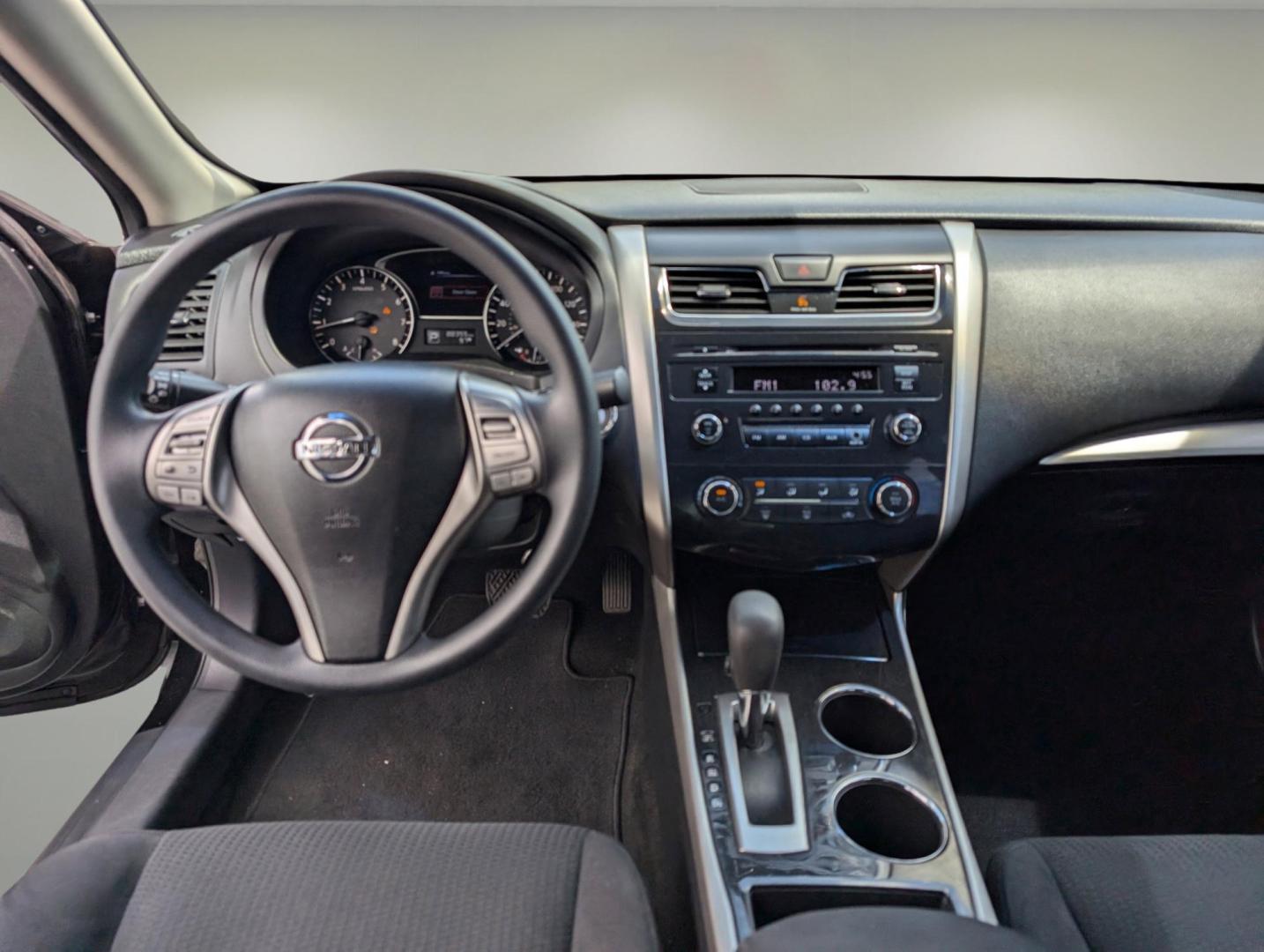 2014 /Charcoal Nissan Altima 2.5 S (1N4AL3AP9EN) with an Regular Unleaded I-4 2.5 L/152 engine, 1-Speed CVT w/OD transmission, located at 3959 U.S. 80 W, Phenix City, AL, 36870, (334) 297-4885, 32.469296, -85.135185 - 2014 Nissan Altima 2.5 S - Photo#13