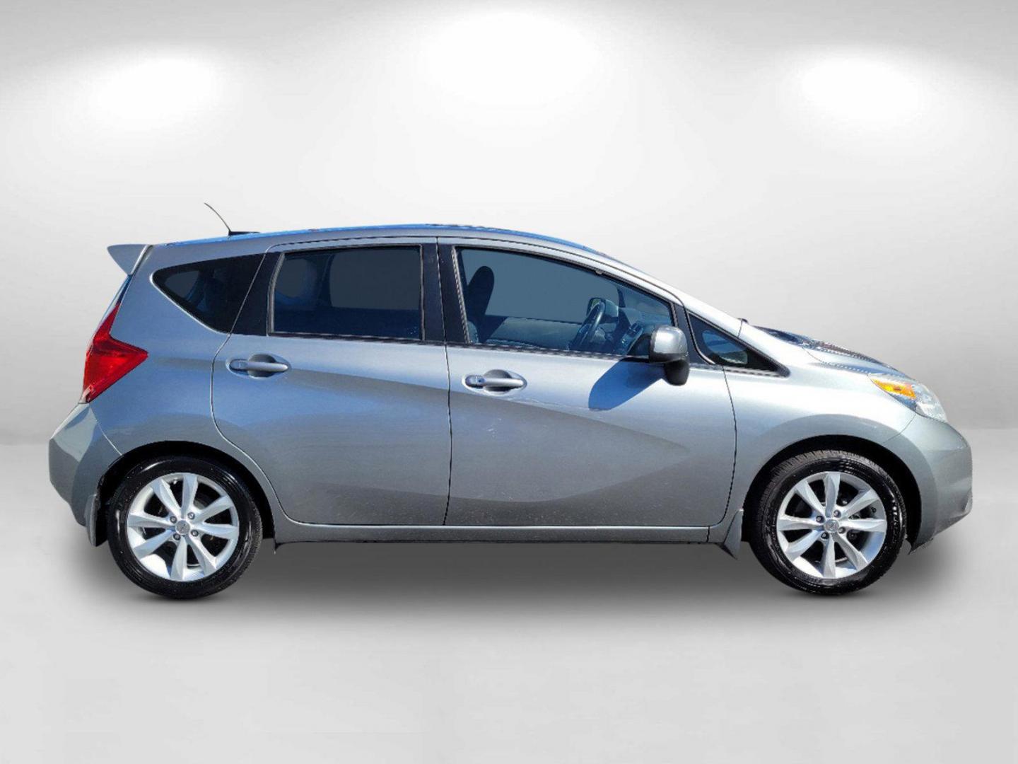 2014 Magnetic Gray Metallic /Charcoal Nissan Versa Note SV (3N1CE2CP8EL) with an Regular Unleaded I-4 1.6 L/98 engine, 1-Speed CVT w/OD transmission, located at 1430 Gateway Drive, Opelika, AL, 36801, (334) 239-0944, 32.637871, -85.409790 - 2014 Nissan Versa Note SV - Photo#3