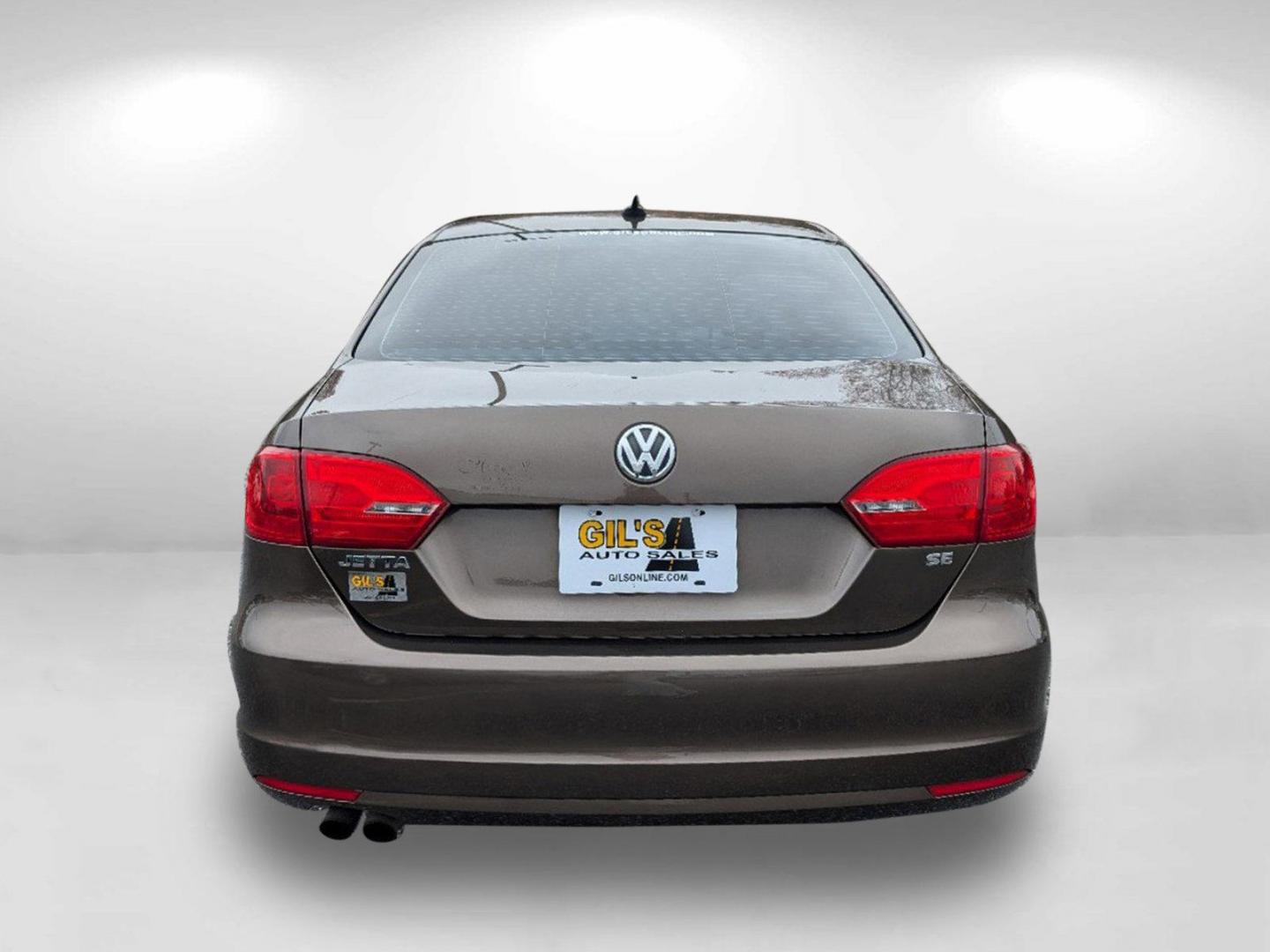 2014 Volkswagen Jetta Sedan (3VWD17AJ6EM) with an Intercooled Turbo Regular Unleaded I-4 1.8 L/110 engine, 6-Speed Automatic w/OD transmission, located at 3959 U.S. 80 W, Phenix City, AL, 36870, (334) 297-4885, 32.469296, -85.135185 - 2014 Volkswagen Jetta Sedan - Photo#5