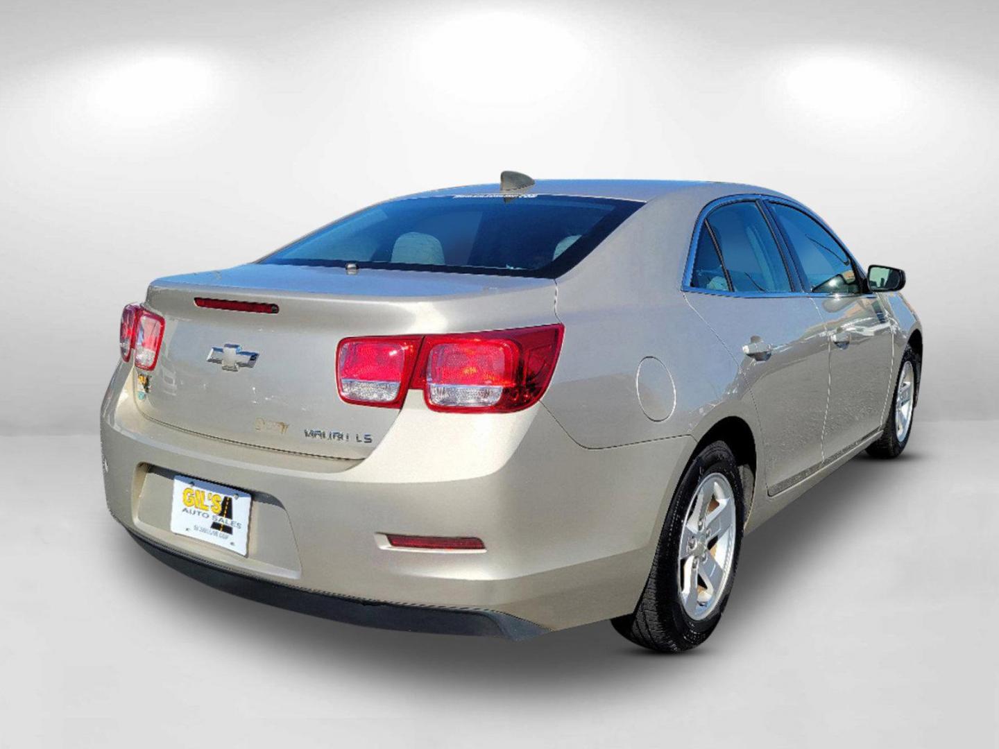 2015 Champagne Silver Metallic /Jet Black/Titanium Chevrolet Malibu LS (1G11B5SL0FF) with an Gas I4 2.5L/150 engine, 6-Speed Automatic transmission, located at 521 Old Farm Lane Rd, Prattville, AL, 36066, (334) 325-1505, 32.482460, -86.416367 - 2015 Chevrolet Malibu LS - Photo#4