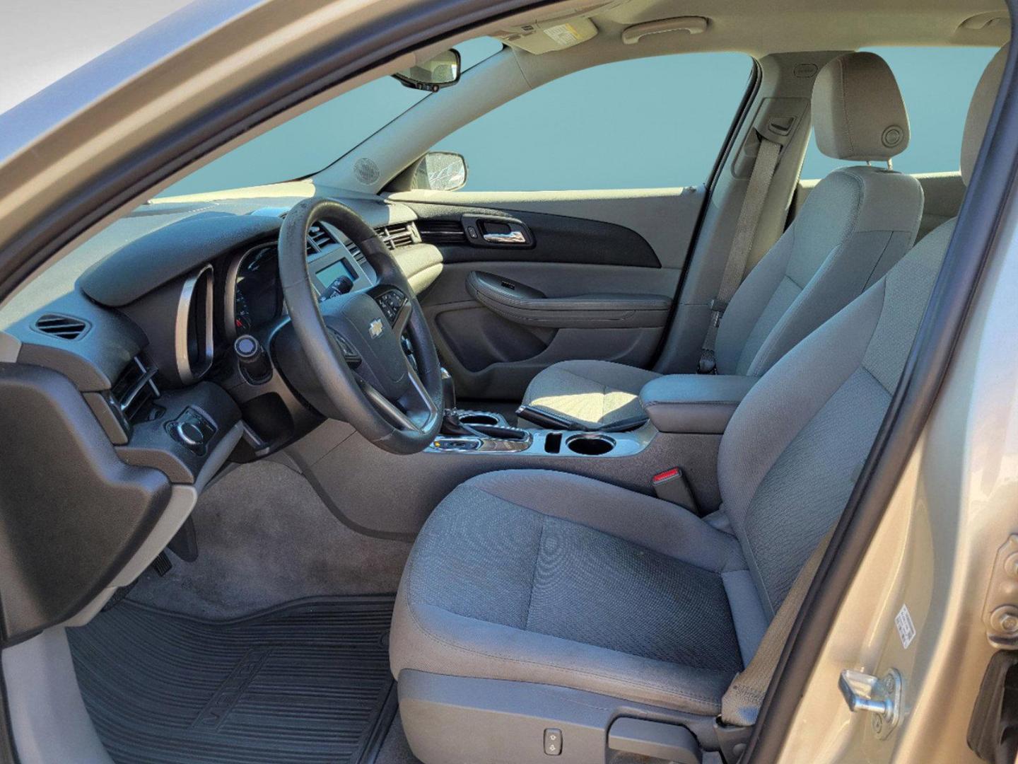 2015 Champagne Silver Metallic /Jet Black/Titanium Chevrolet Malibu LS (1G11B5SL0FF) with an Gas I4 2.5L/150 engine, 6-Speed Automatic transmission, located at 521 Old Farm Lane Rd, Prattville, AL, 36066, (334) 325-1505, 32.482460, -86.416367 - 2015 Chevrolet Malibu LS - Photo#8