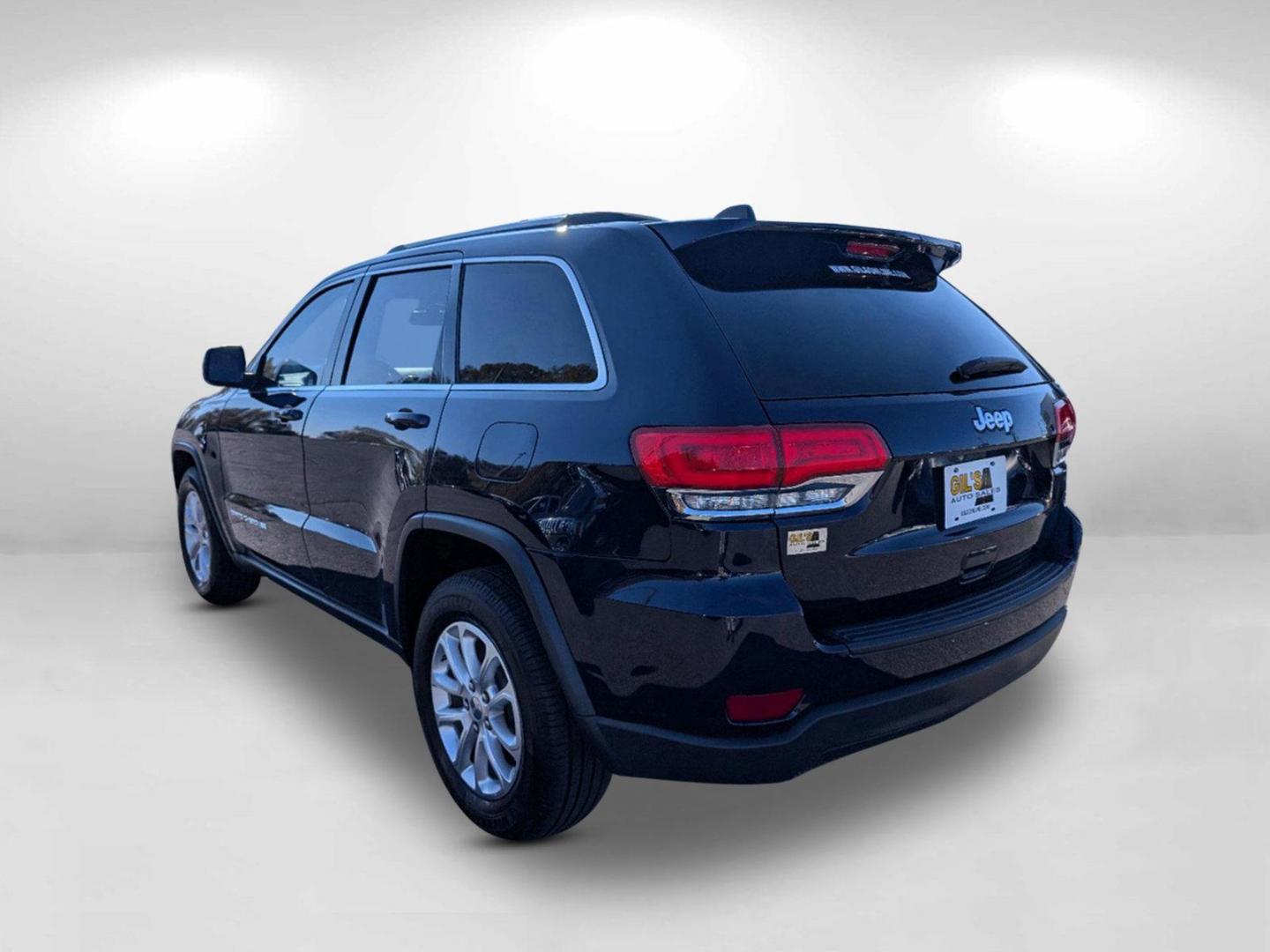 2015 /Black Jeep Grand Cherokee Laredo (1C4RJEAGXFC) with an Regular Unleaded V-6 3.6 L/220 engine, 8-Speed Automatic w/OD transmission, located at 7000 Northlake Connector, Columbus, GA, 31904, (706) 987-8085, 32.524975, -84.978134 - 2015 Jeep Grand Cherokee Laredo - Photo#6