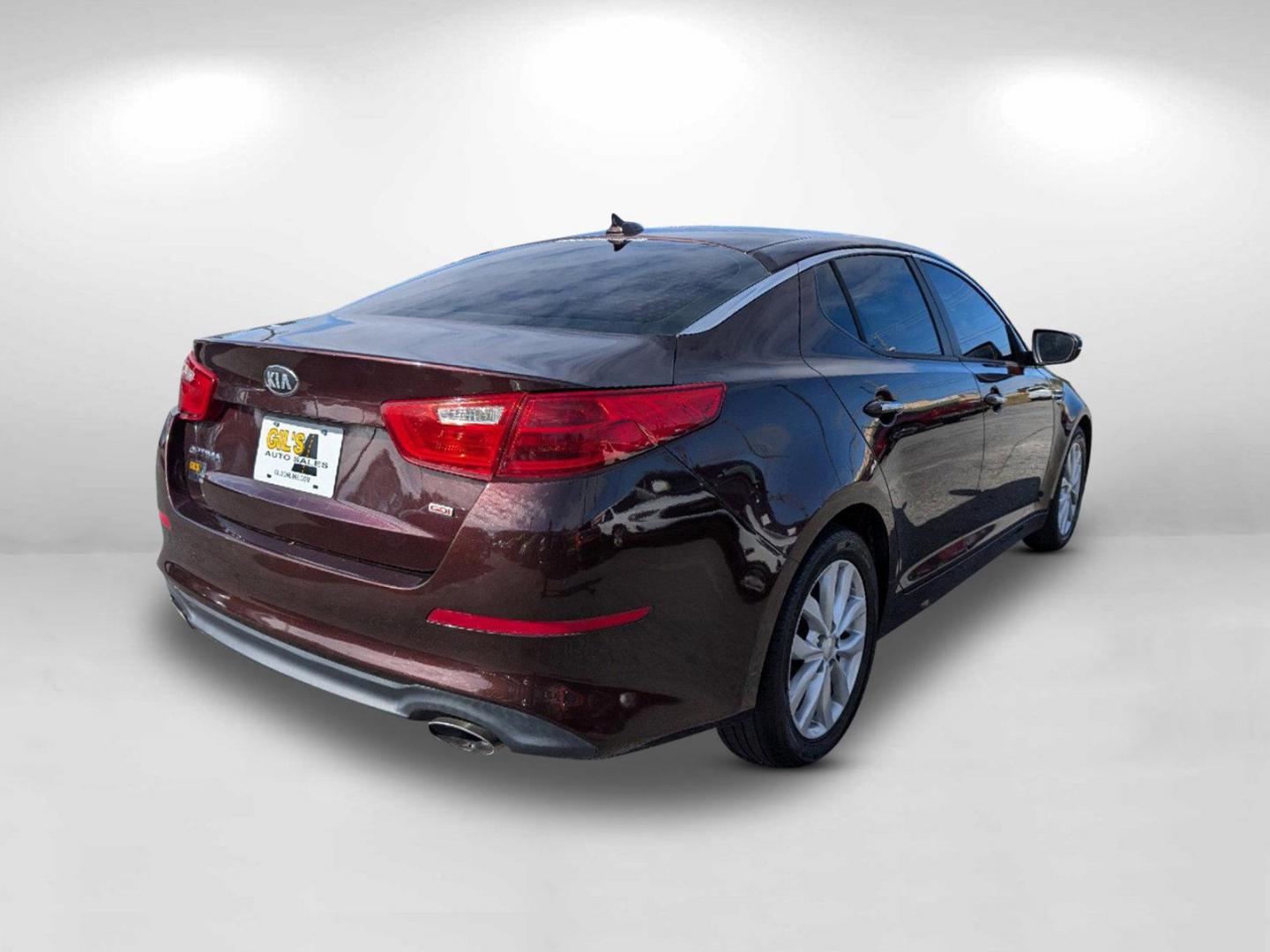 2015 /Beige Kia Optima LX (5XXGM4A7XFG) with an Regular Unleaded I-4 2.4 L/144 engine, 6-Speed Automatic w/OD transmission, located at 7000 Northlake Connector, Columbus, GA, 31904, (706) 987-8085, 32.524975, -84.978134 - 2015 Kia Optima LX - Photo#4