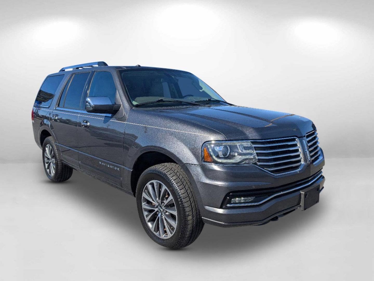 2015 Lincoln Navigator (5LMJJ2HT1FE) with an Twin Turbo Premium Unleaded V-6 3.5 L/213 engine, 6-Speed Automatic w/OD transmission, located at 7000 Northlake Connector, Columbus, GA, 31904, (706) 987-8085, 32.524975, -84.978134 - 2015 Lincoln Navigator - Photo#2