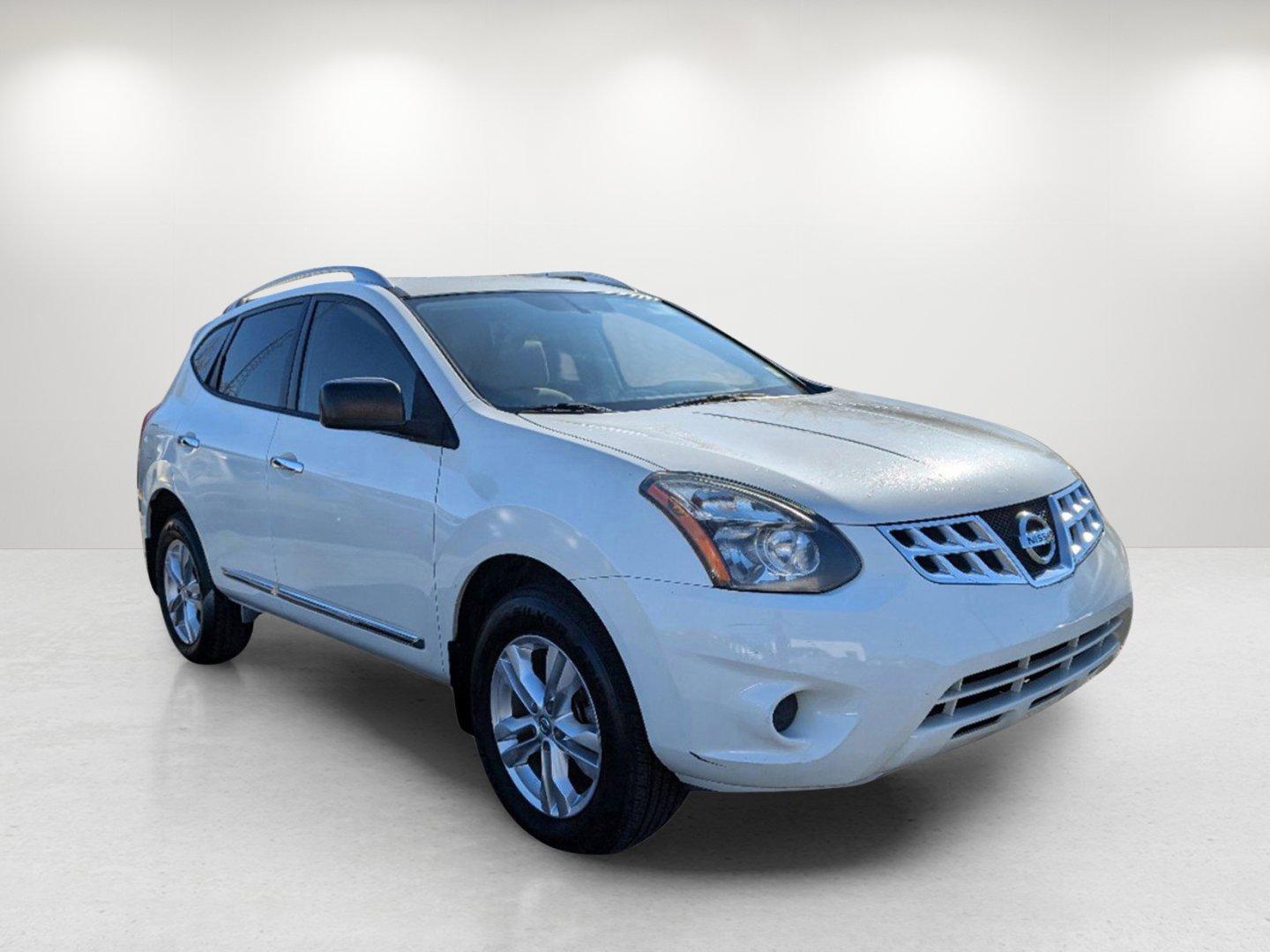 2015 /Gray Nissan Rogue Select S (JN8AS5MT5FW) with an Regular Unleaded I-4 2.5 L/152 engine, 1-Speed CVT w/OD transmission, located at 804 22nd Ave, Phenix City, AL, 36870, (334) 297-1860, 32.484749, -85.024475 - 2015 Nissan Rogue Select S - Photo#2