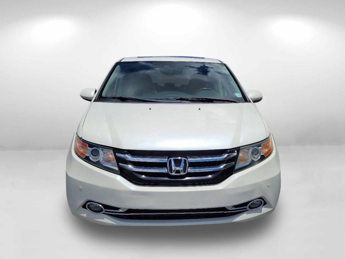 2016 White Honda Odyssey Touring Elite (5FNRL5H96GB) with an Regular Unleaded V-6 3.5 L/212 engine, 6-Speed Automatic w/OD transmission, located at 1430 Gateway Drive, Opelika, AL, 36801, (334) 239-0944, 32.637871, -85.409790 - 2016 Honda Odyssey Touring Elite - Photo#2