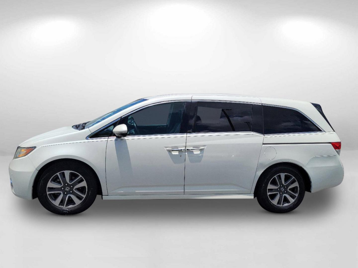 2016 White Honda Odyssey Touring Elite (5FNRL5H96GB) with an Regular Unleaded V-6 3.5 L/212 engine, 6-Speed Automatic w/OD transmission, located at 1430 Gateway Drive, Opelika, AL, 36801, (334) 239-0944, 32.637871, -85.409790 - 2016 Honda Odyssey Touring Elite - Photo#7