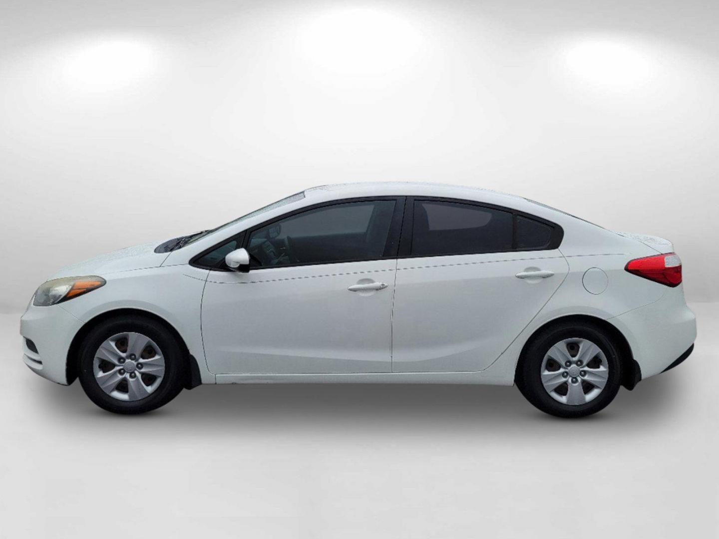 2016 Clear White /Black Kia Forte LX (KNAFK4A6XG5) with an Regular Unleaded I-4 1.8 L/110 engine, 6-Speed Automatic w/OD transmission, located at 5115 14th Ave., Columbus, GA, 31904, (706) 323-0345, 32.511494, -84.971046 - 2016 Kia Forte LX - Photo#7