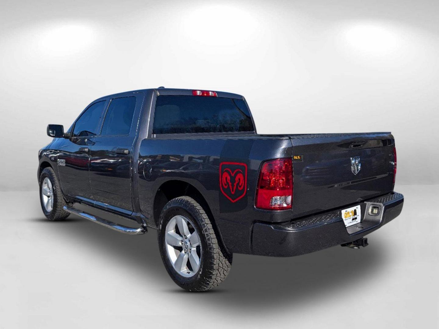 2016 /Diesel Gray/Black Ram 1500 Express (1C6RR6KG1GS) with an Regular Unleaded V-6 3.6 L/220 engine, 8-Speed Automatic w/OD transmission, located at 3959 U.S. 80 W, Phenix City, AL, 36870, (334) 297-4885, 32.469296, -85.135185 - 2016 Ram 1500 Express - Photo#8